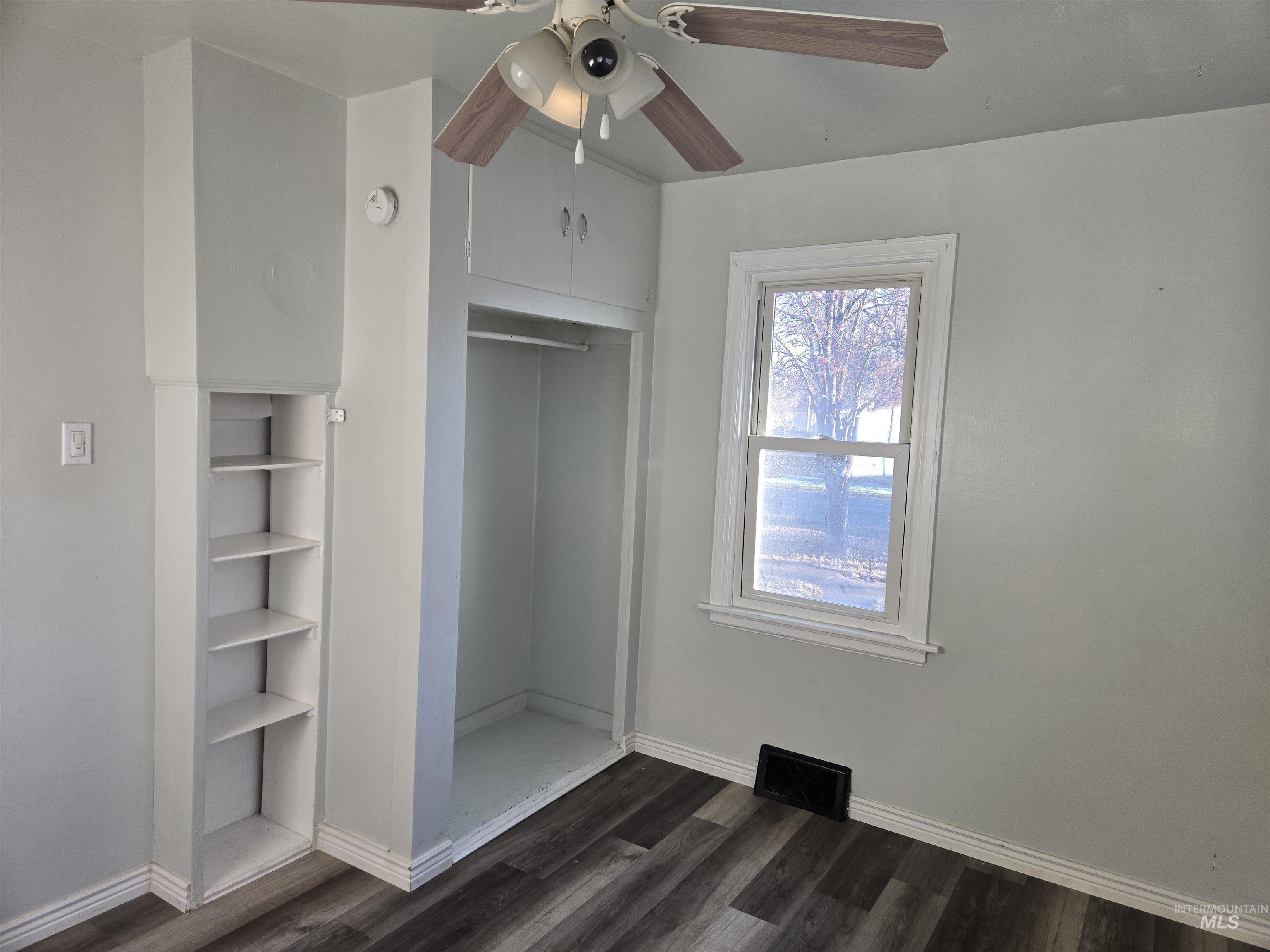 328 E Ave D, Jerome, Idaho 83338, 2 Bedrooms, 1 Bathroom, Residential For Sale, Price $229,000,MLS 98974770