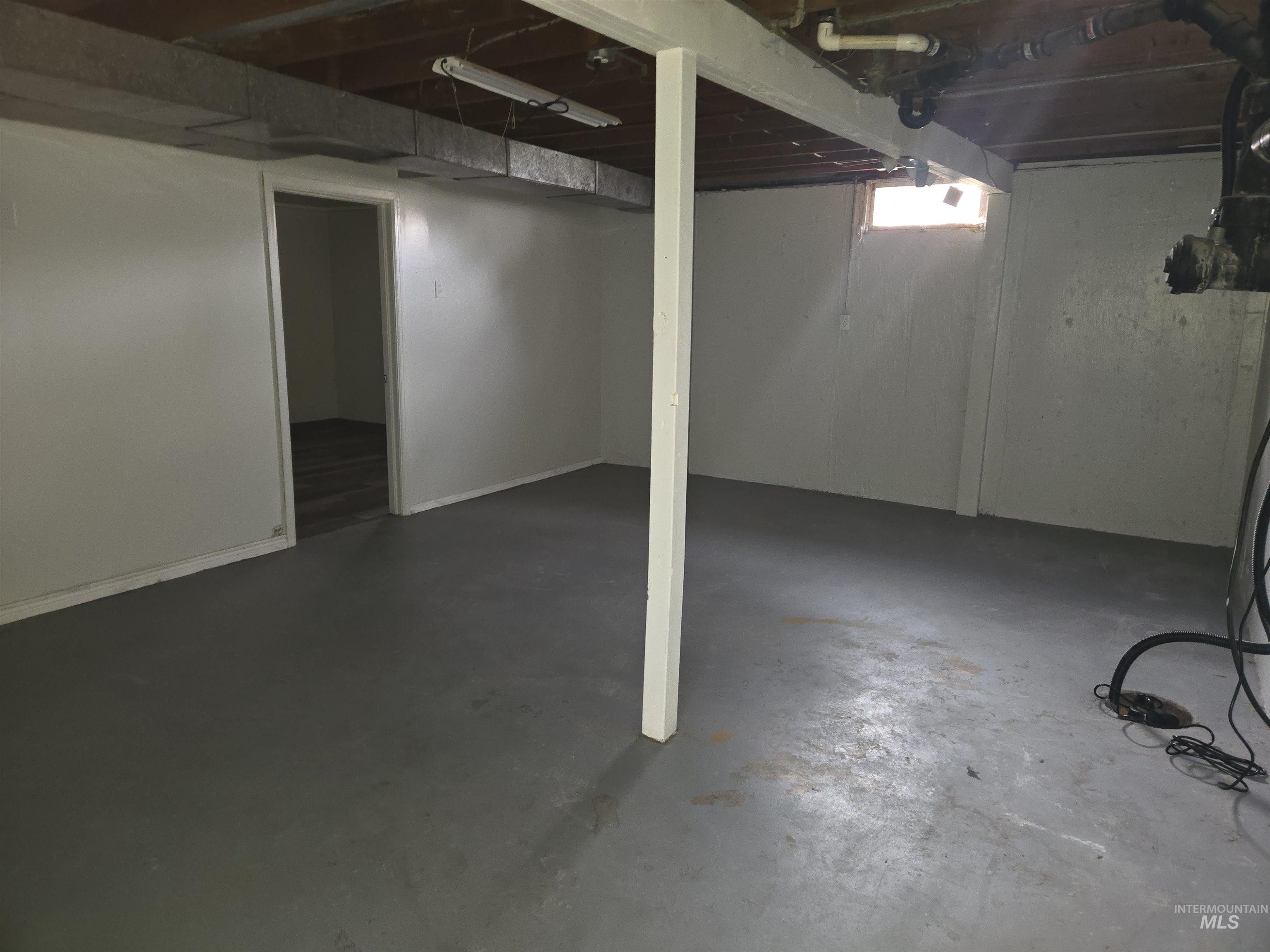 328 E Ave D, Jerome, Idaho 83338, 2 Bedrooms, 1 Bathroom, Residential For Sale, Price $229,000,MLS 98974770