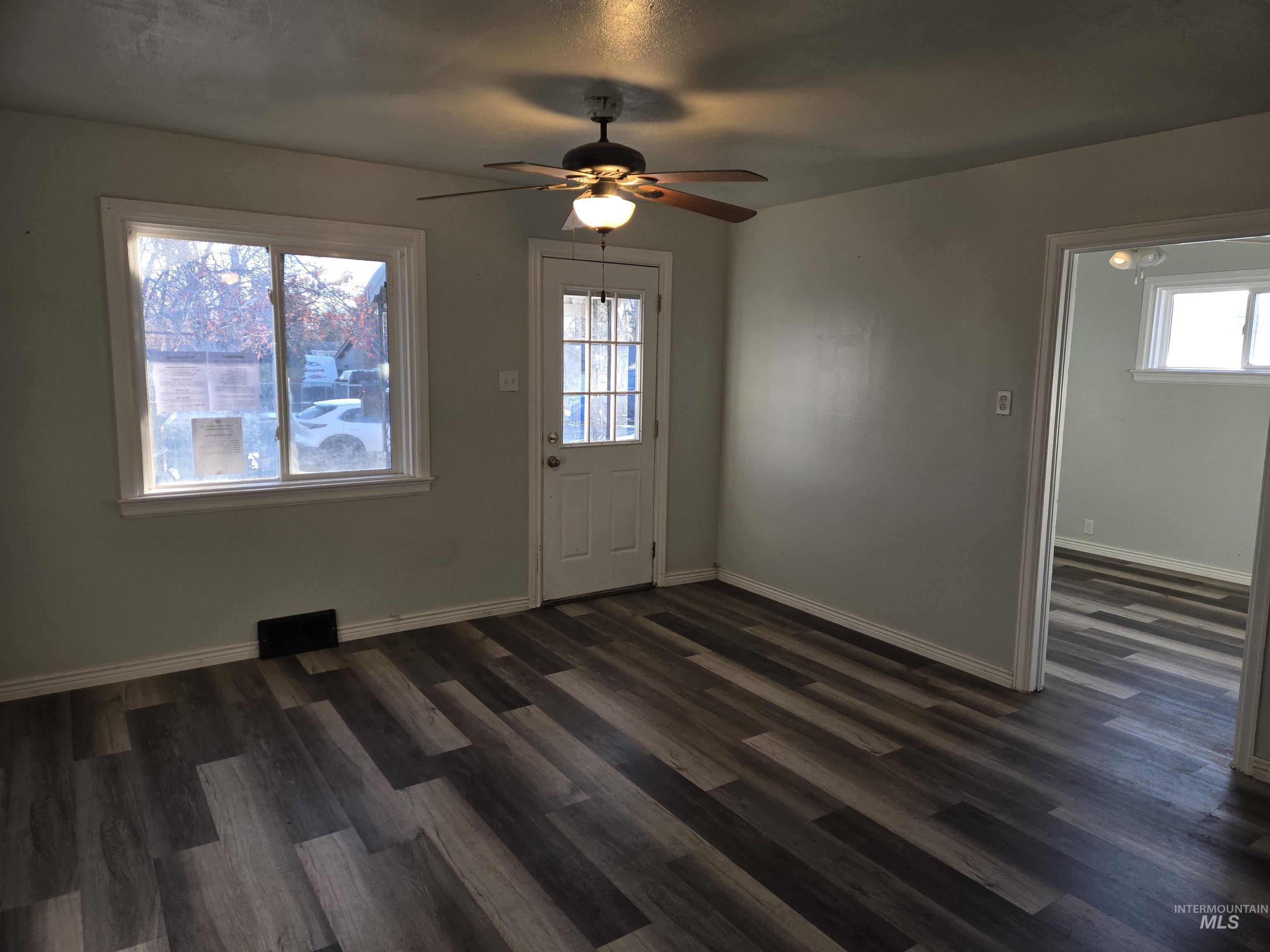 328 E Ave D, Jerome, Idaho 83338, 2 Bedrooms, 1 Bathroom, Residential For Sale, Price $229,000,MLS 98974770