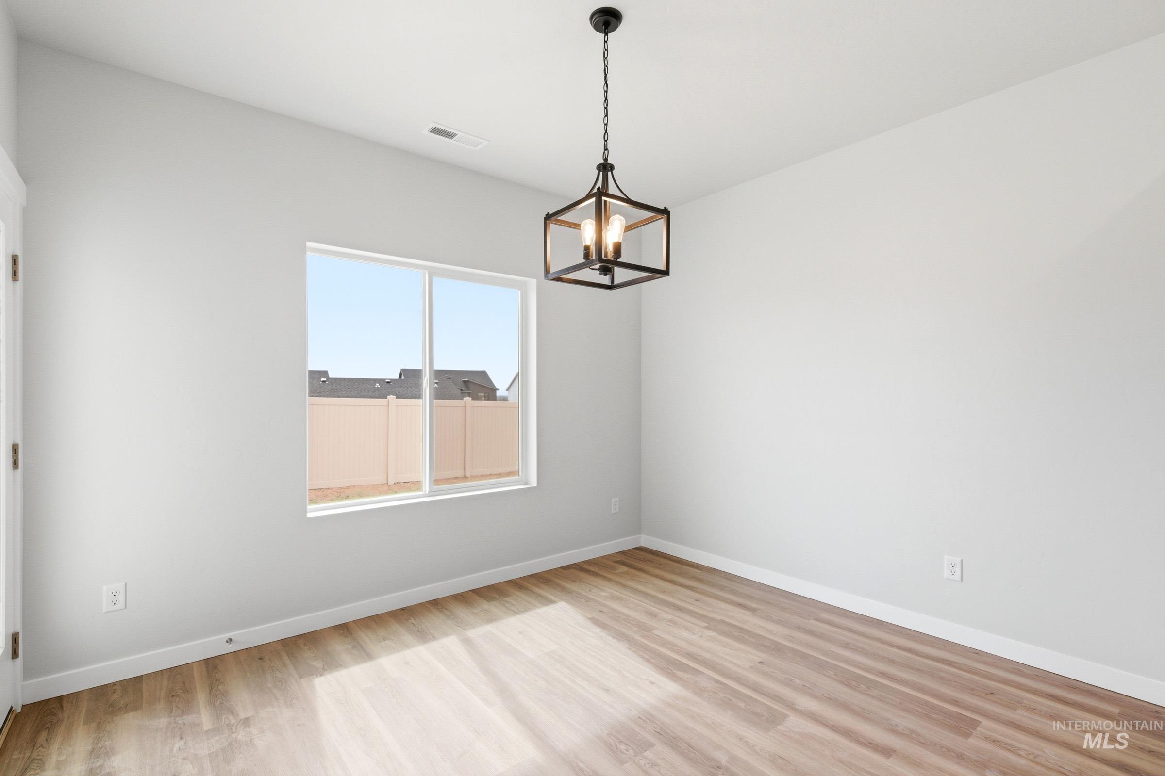 11827 W Snow Flower Dr, Star, Idaho 83669, 3 Bedrooms, 2 Bathrooms, Residential For Sale, Price $476,990, 98974771