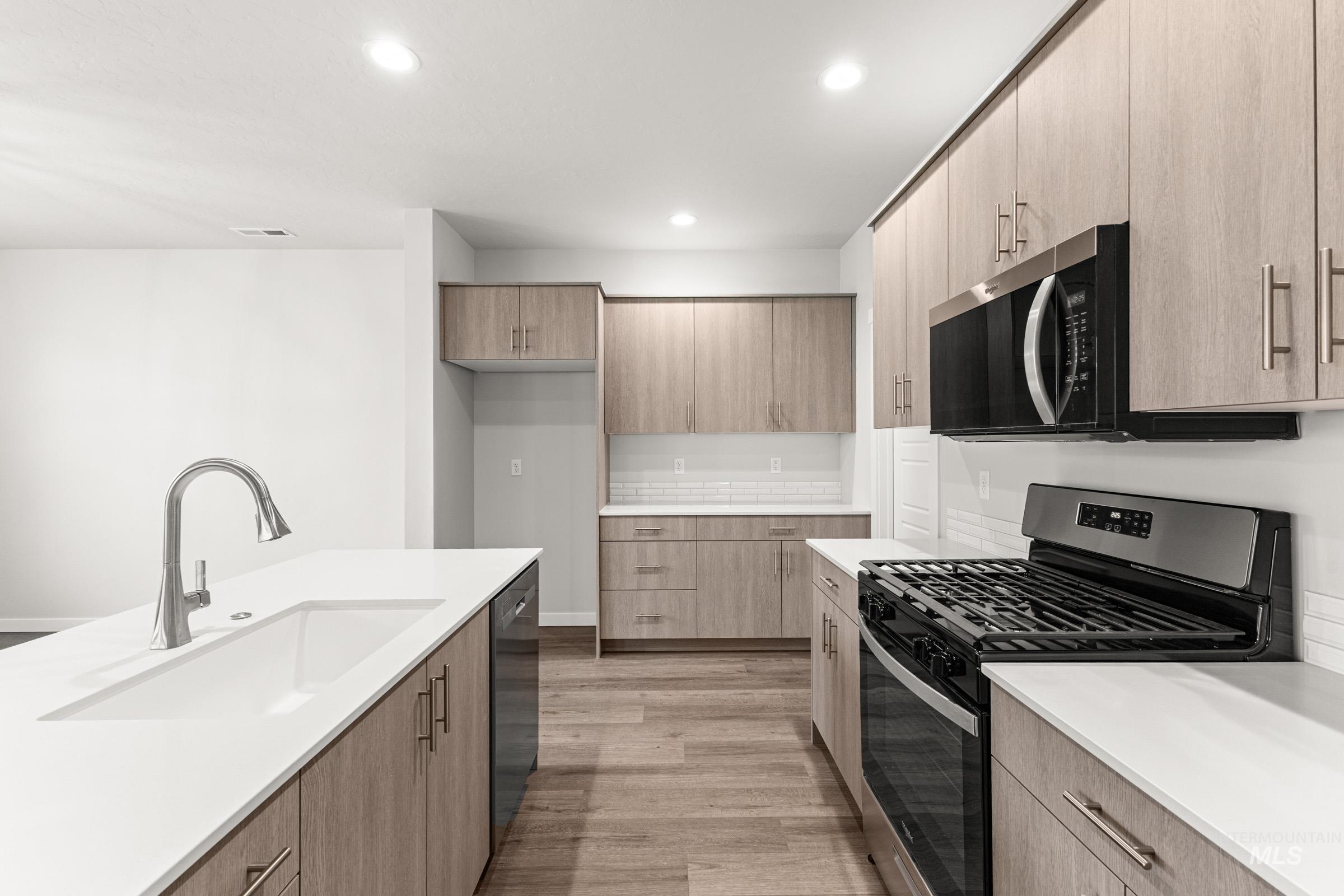 8269 E Bright Angel Dr, Nampa, Idaho 83687, 4 Bedrooms, 2 Bathrooms, Residential For Sale, Price $464,990, 98974773