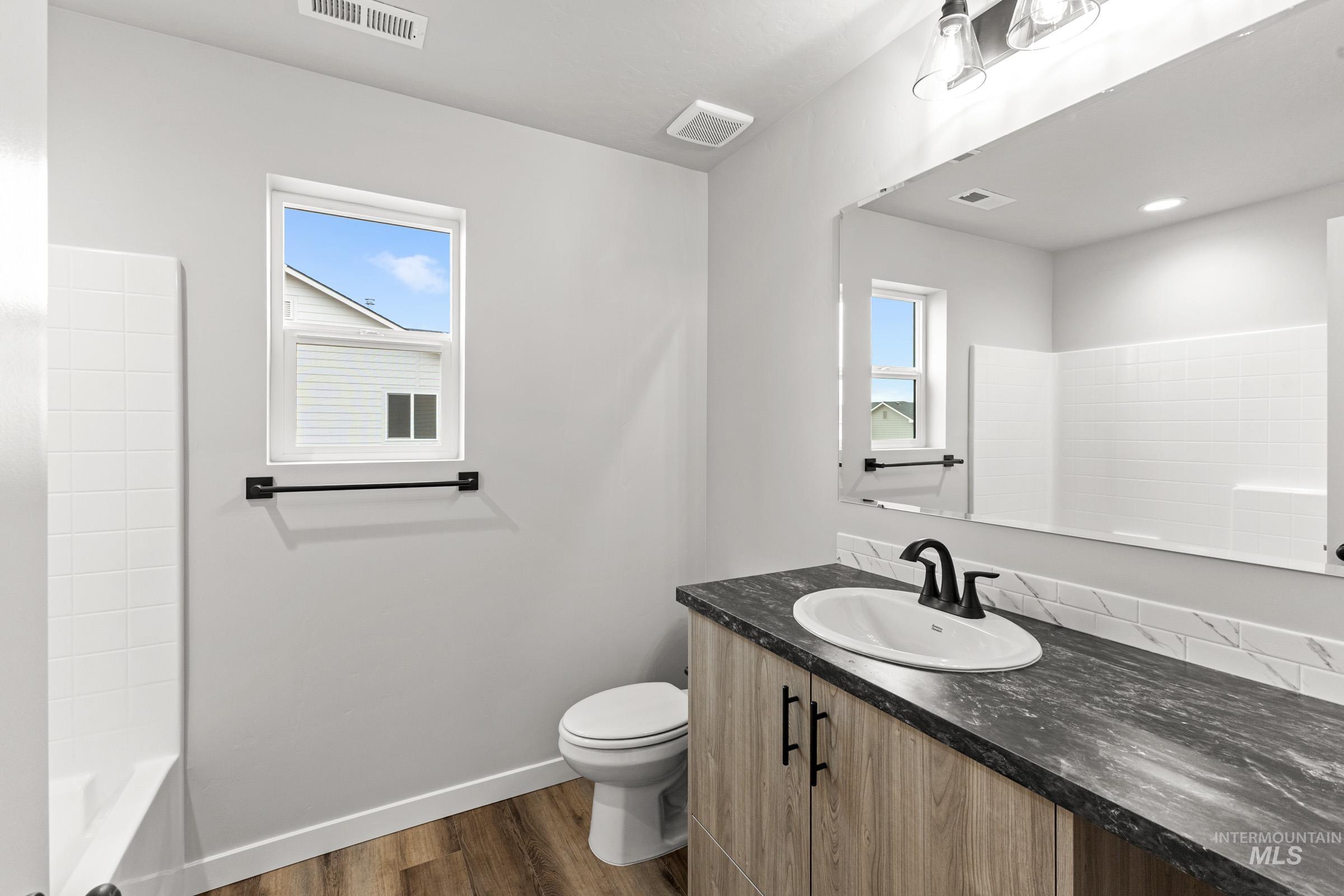 8281 E Bright Angel Dr, Nampa, Idaho 83687, 5 Bedrooms, 2.5 Bathrooms, Residential For Sale, Price $549,990, 98974774