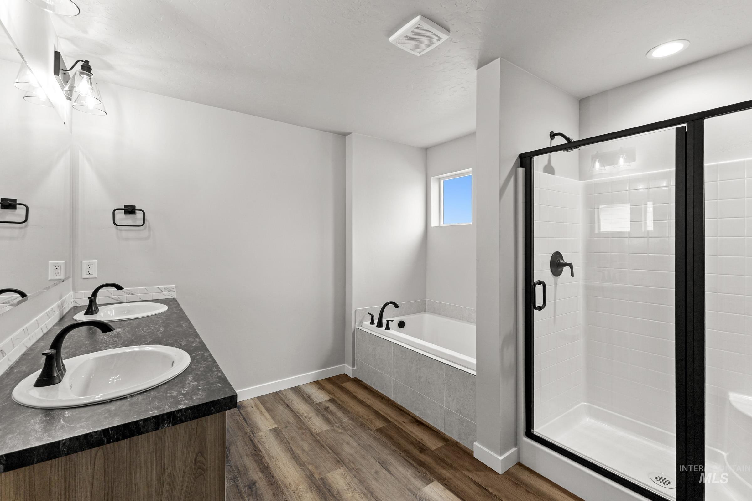 8281 E Bright Angel Dr, Nampa, Idaho 83687, 5 Bedrooms, 2.5 Bathrooms, Residential For Sale, Price $549,990, 98974774