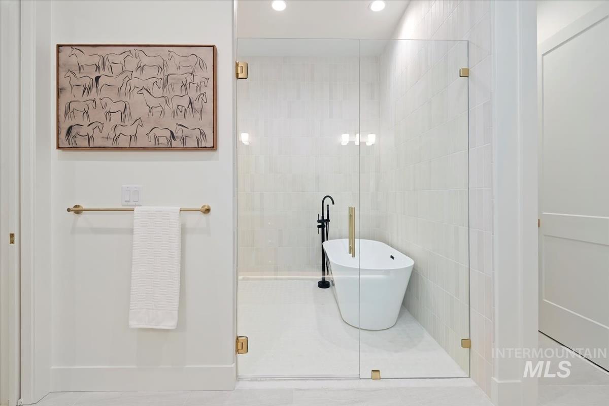 196 N Timber Wolf Pl, Eagle, Idaho 83616, 4 Bedrooms, 3.5 Bathrooms, Residential For Sale, Price $1,299,900,MLS 98974775