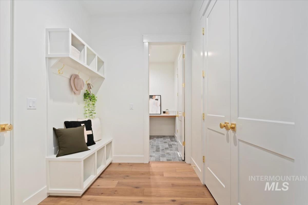 196 N Timber Wolf Pl, Eagle, Idaho 83616, 4 Bedrooms, 3.5 Bathrooms, Residential For Sale, Price $1,299,900,MLS 98974775