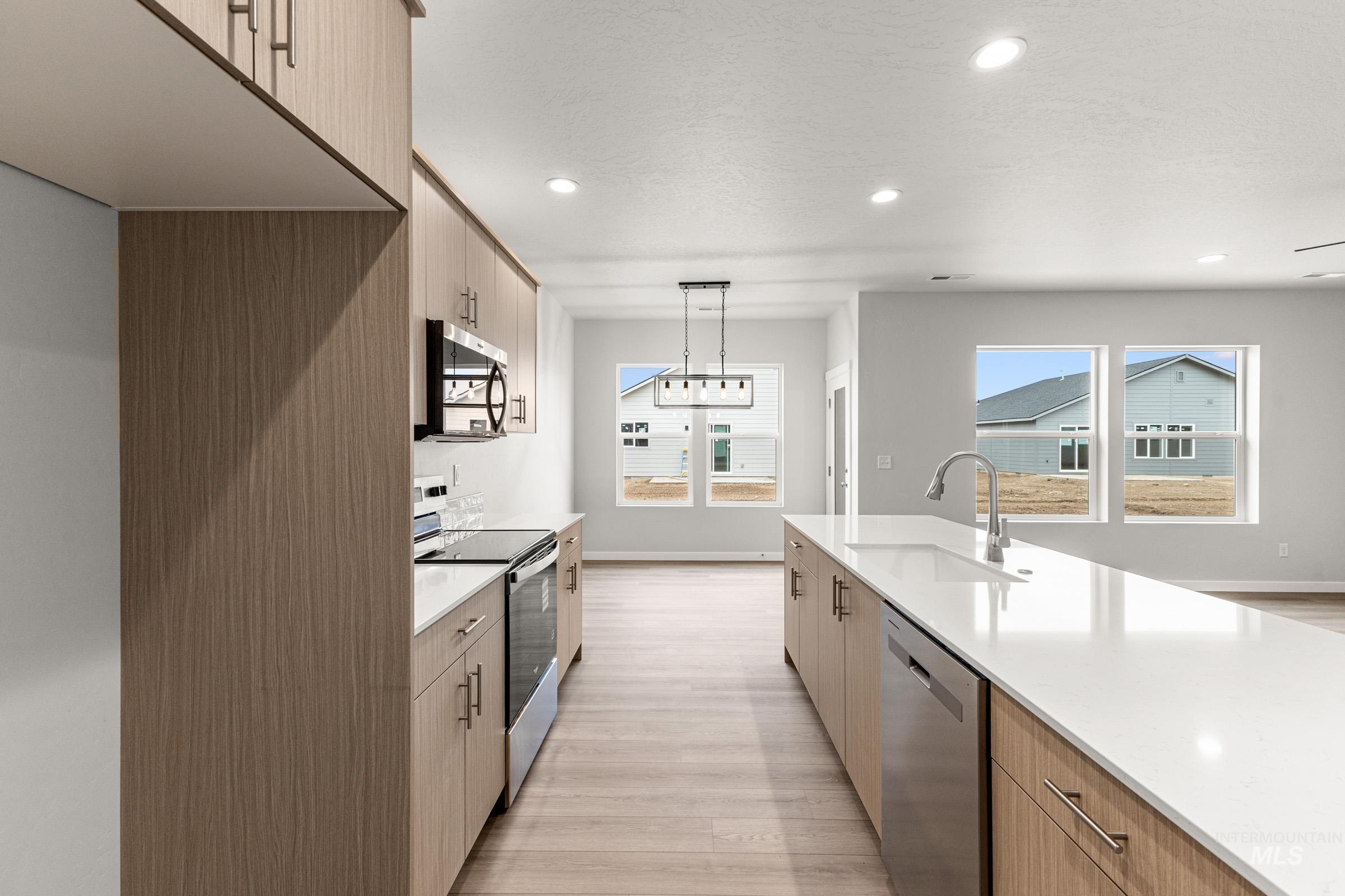 8270 E Bright Angel Dr, Nampa, Idaho 83687, 4 Bedrooms, 2 Bathrooms, Residential For Sale, Price $429,990, 98974779