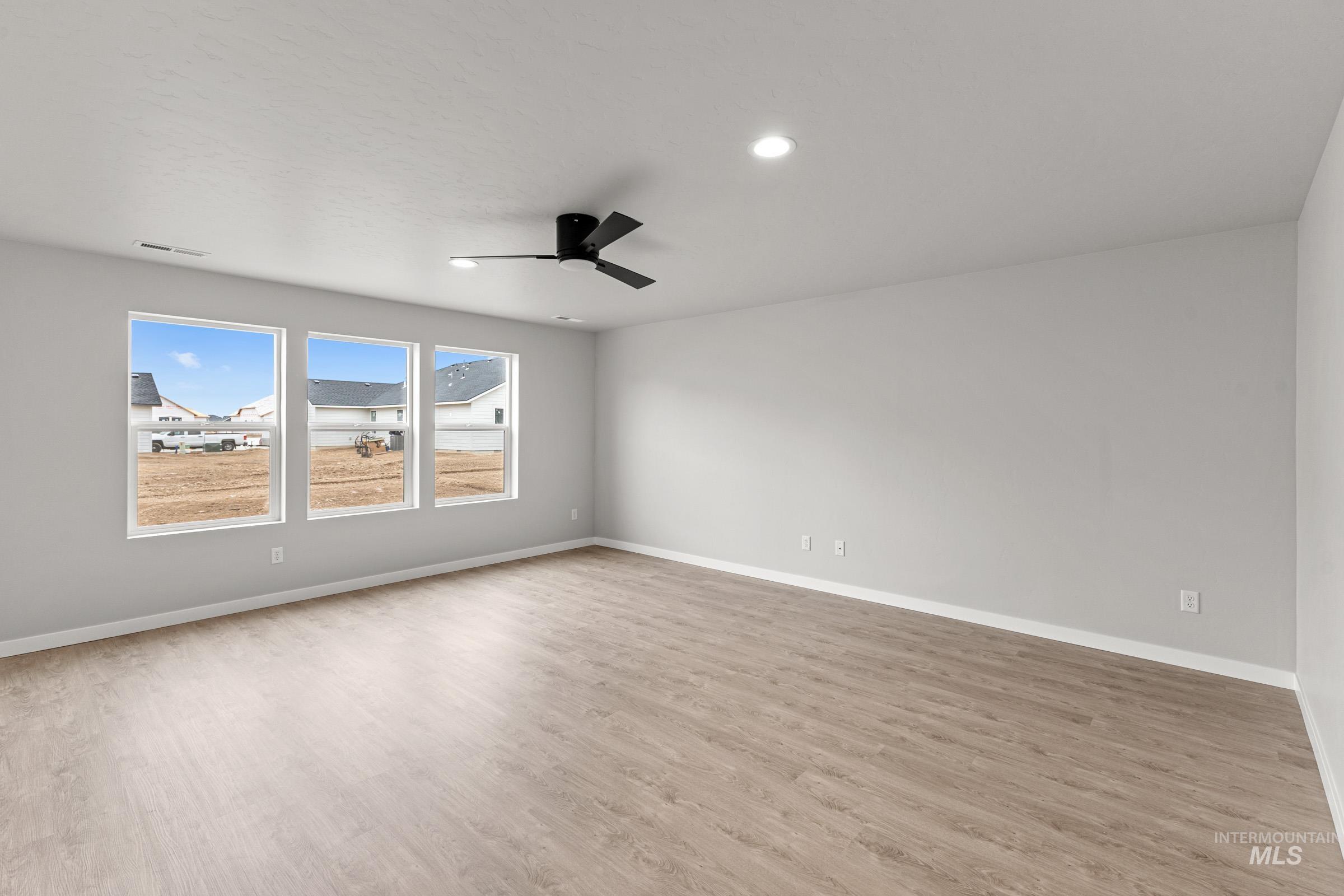 8282 E Bright Angel Dr, Nampa, Idaho 83687, 5 Bedrooms, 3 Bathrooms, Residential For Sale, Price $535,990, 98974780