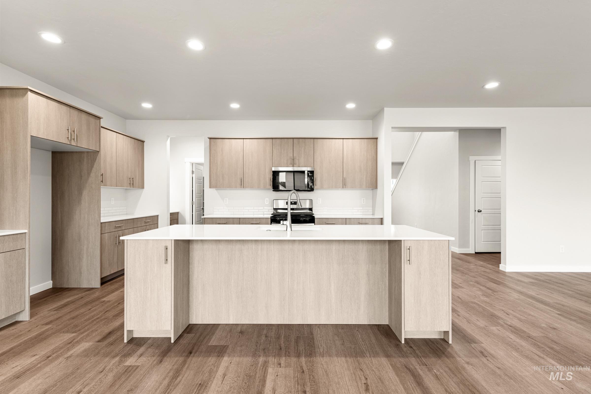 8294 E Bright Angel Dr, Nampa, Idaho 83687, 4 Bedrooms, 3.5 Bathrooms, Residential For Sale, Price $739,990, 98974782