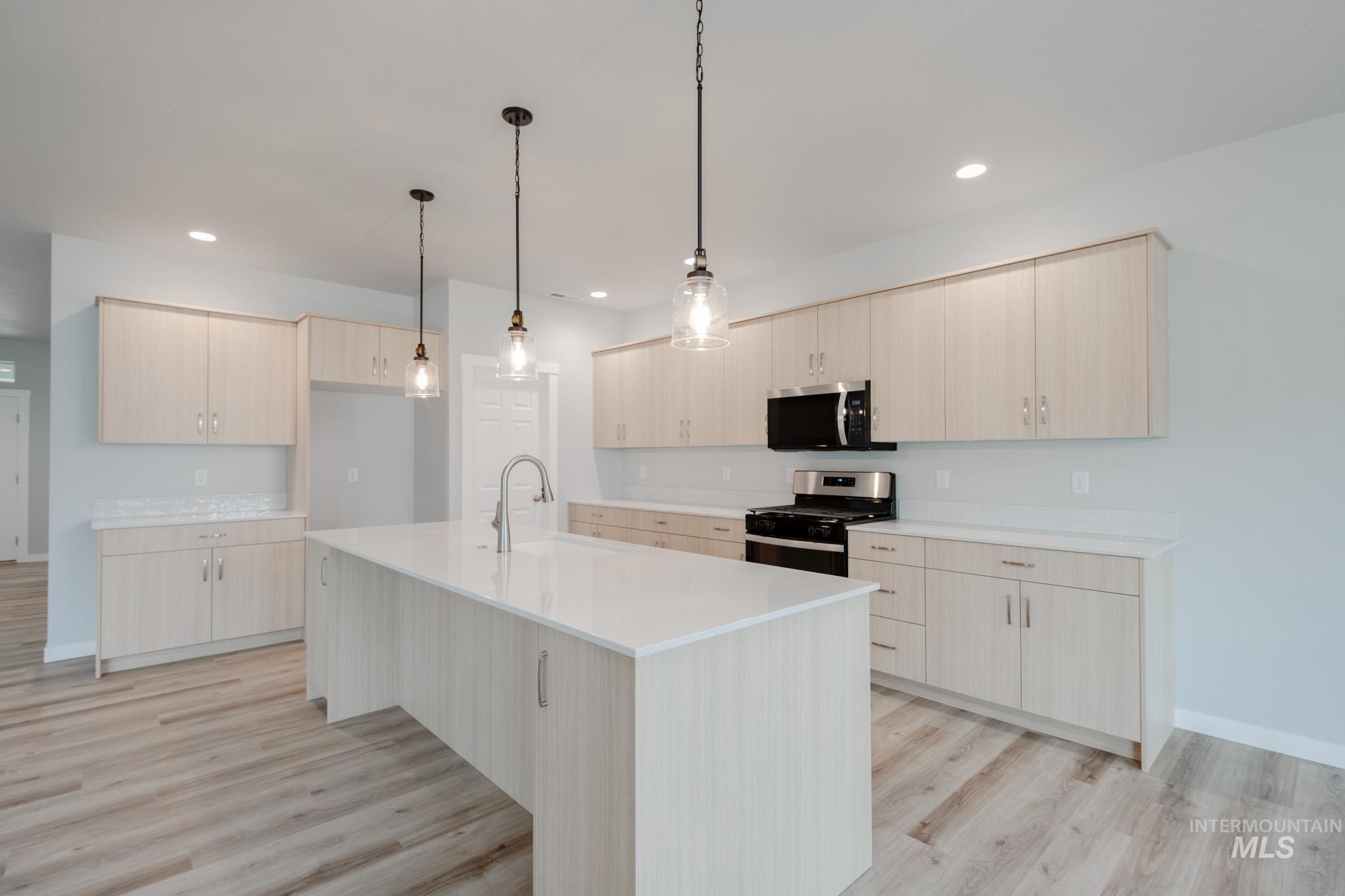 8318 E Bright Angel Dr, Nampa, Idaho 83687, 4 Bedrooms, 2.5 Bathrooms, Residential For Sale, Price $545,990, 98974785