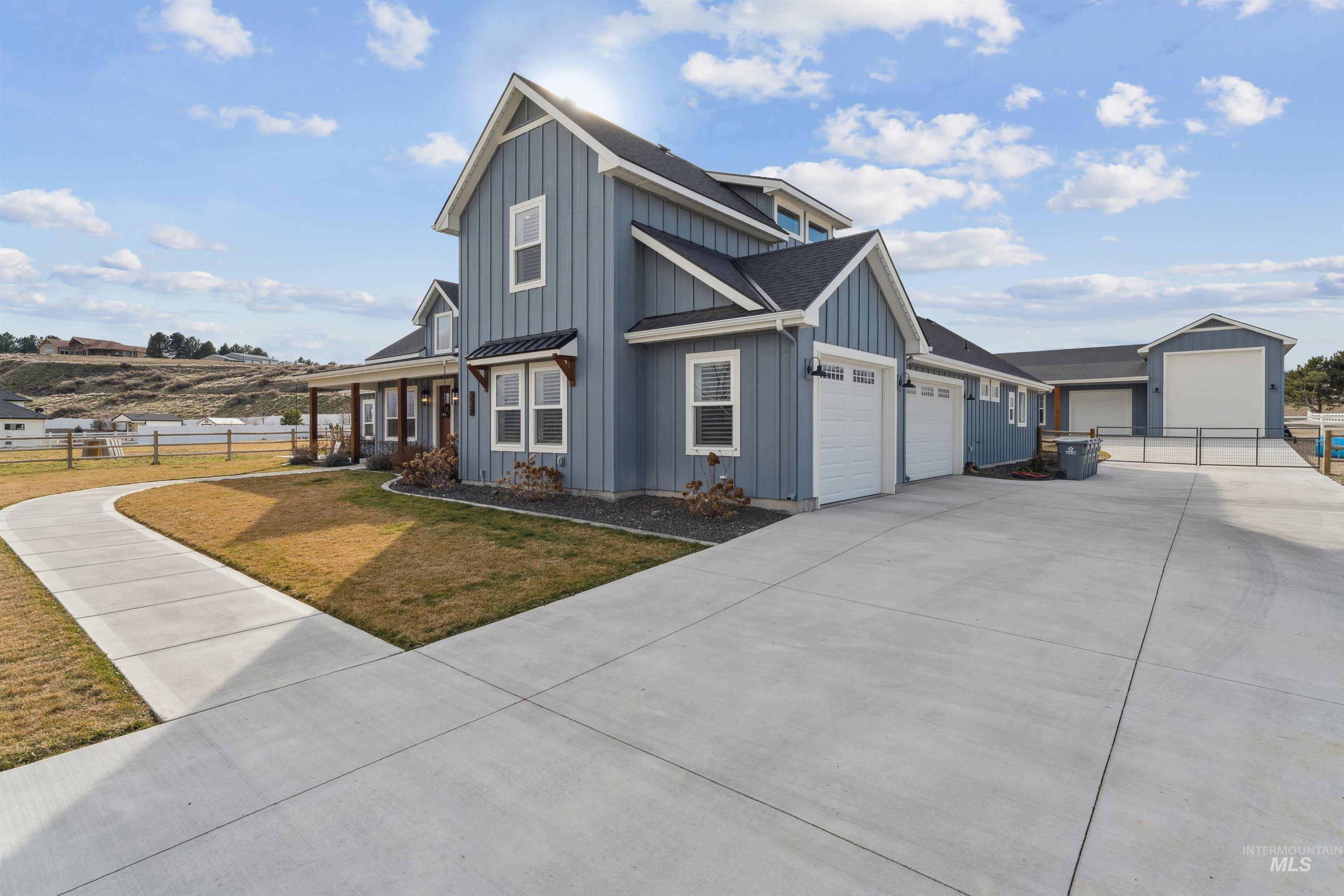 547 Bass Run Ln, Marsing, Idaho 83639-8200, 4 Bedrooms, 4.5 Bathrooms, Residential For Sale, Price $1,700,000,MLS 98974786