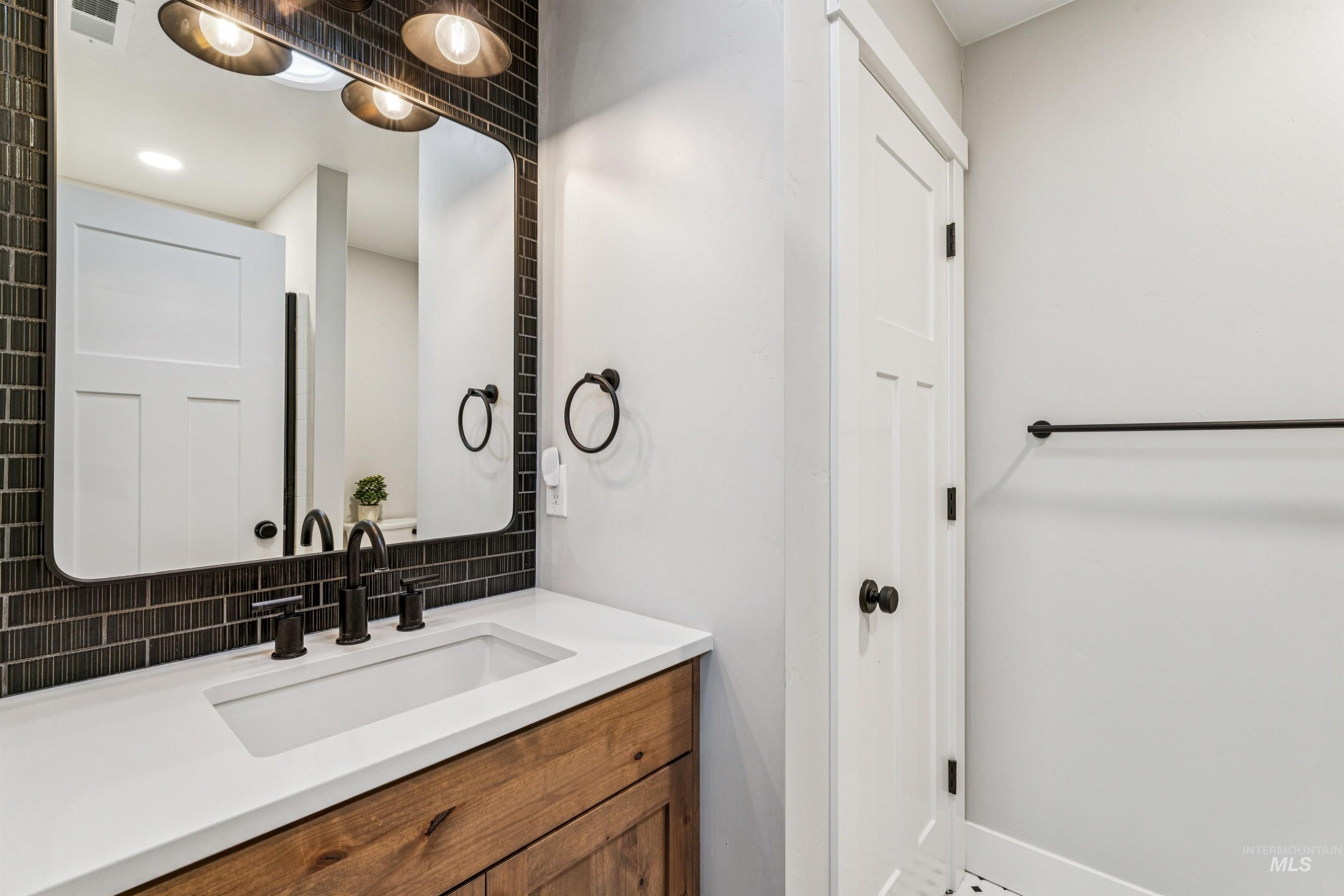 547 Bass Run Ln, Marsing, Idaho 83639-8200, 4 Bedrooms, 4.5 Bathrooms, Residential For Sale, Price $1,700,000,MLS 98974786