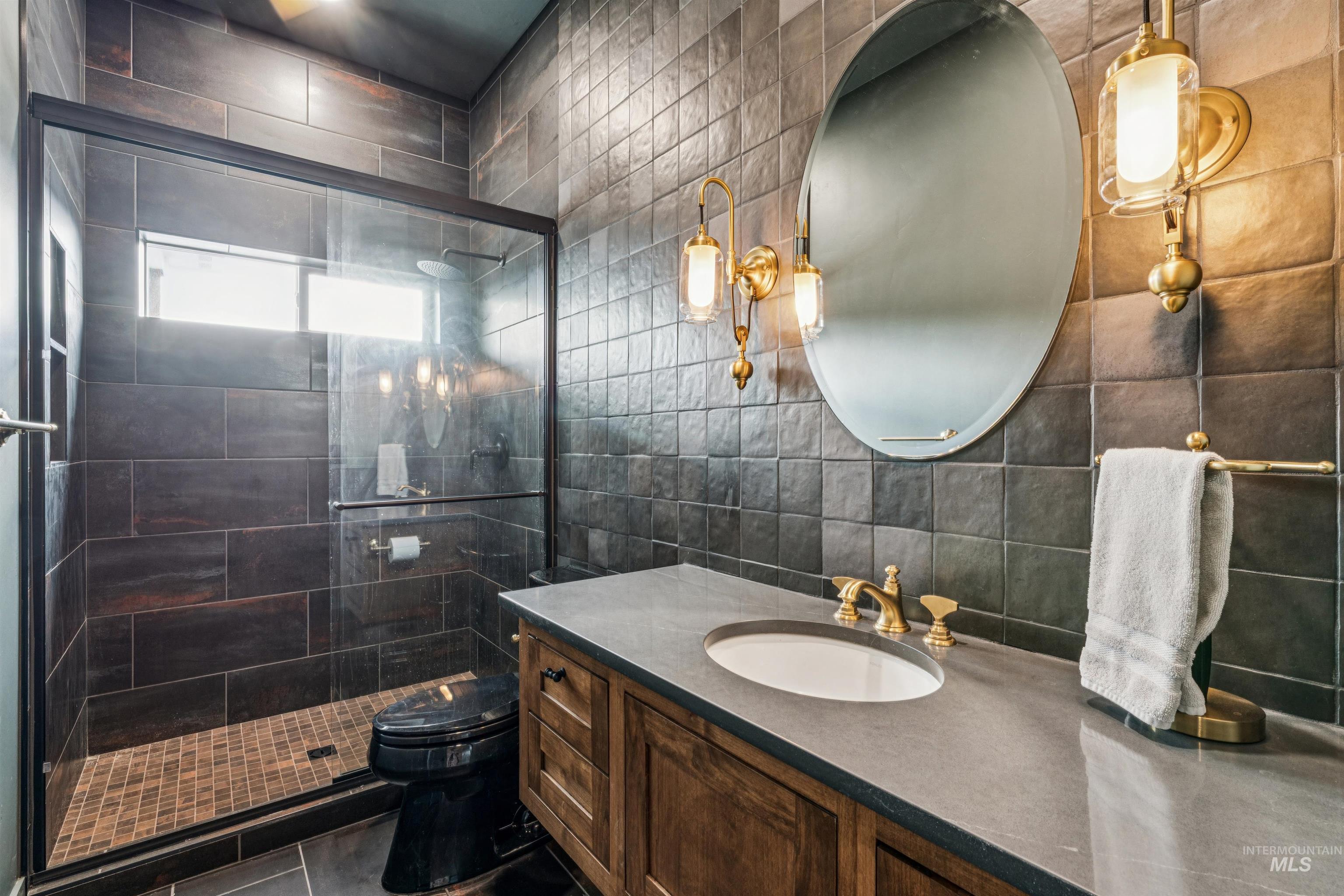 547 Bass Run Ln, Marsing, Idaho 83639-8200, 4 Bedrooms, 4.5 Bathrooms, Residential For Sale, Price $1,700,000,MLS 98974786