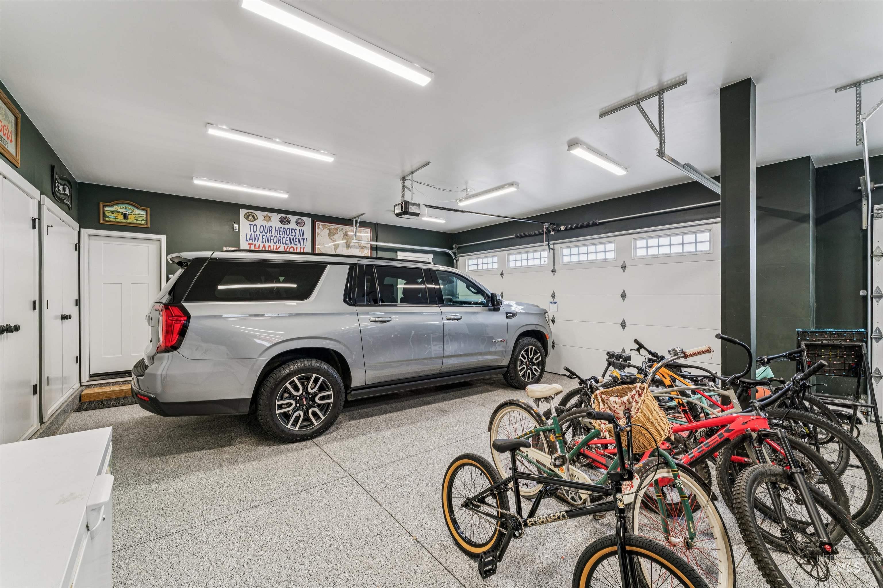 547 Bass Run Ln, Marsing, Idaho 83639-8200, 4 Bedrooms, 4.5 Bathrooms, Residential For Sale, Price $1,700,000,MLS 98974786