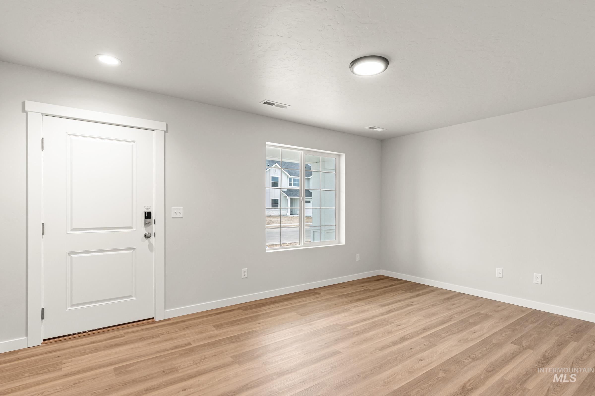 8166 E Cool River Lp, Nampa, Idaho 83687, 5 Bedrooms, 3 Bathrooms, Residential For Sale, Price $519,990, 98974788