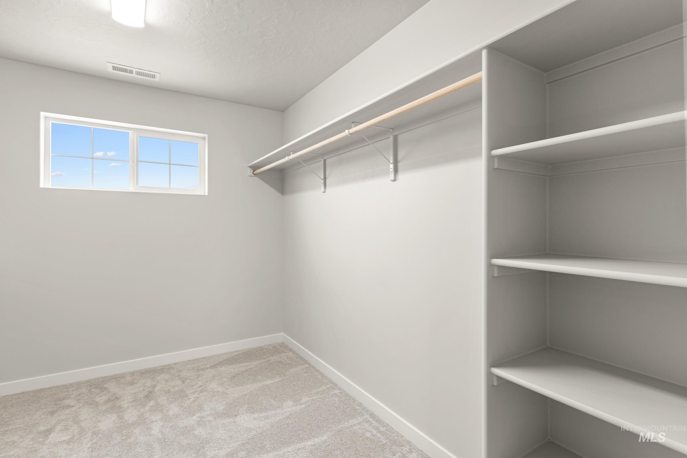 8166 E Cool River Lp, Nampa, Idaho 83687, 5 Bedrooms, 3 Bathrooms, Residential For Sale, Price $519,990, 98974788