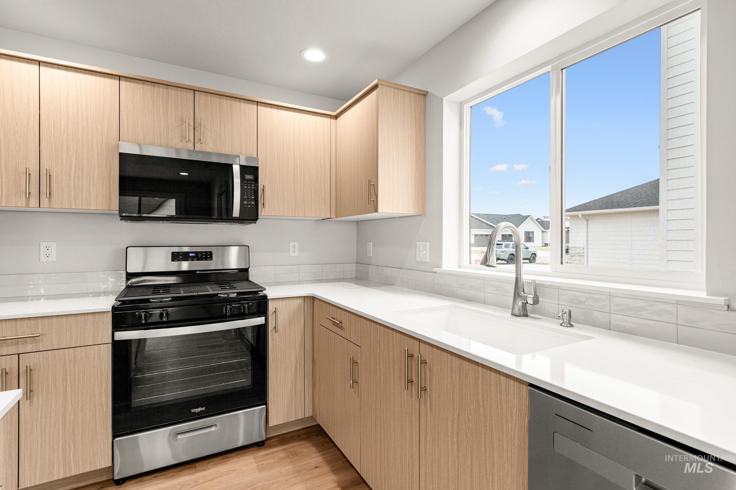 8166 E Cool River Lp, Nampa, Idaho 83687, 5 Bedrooms, 3 Bathrooms, Residential For Sale, Price $519,990, 98974788