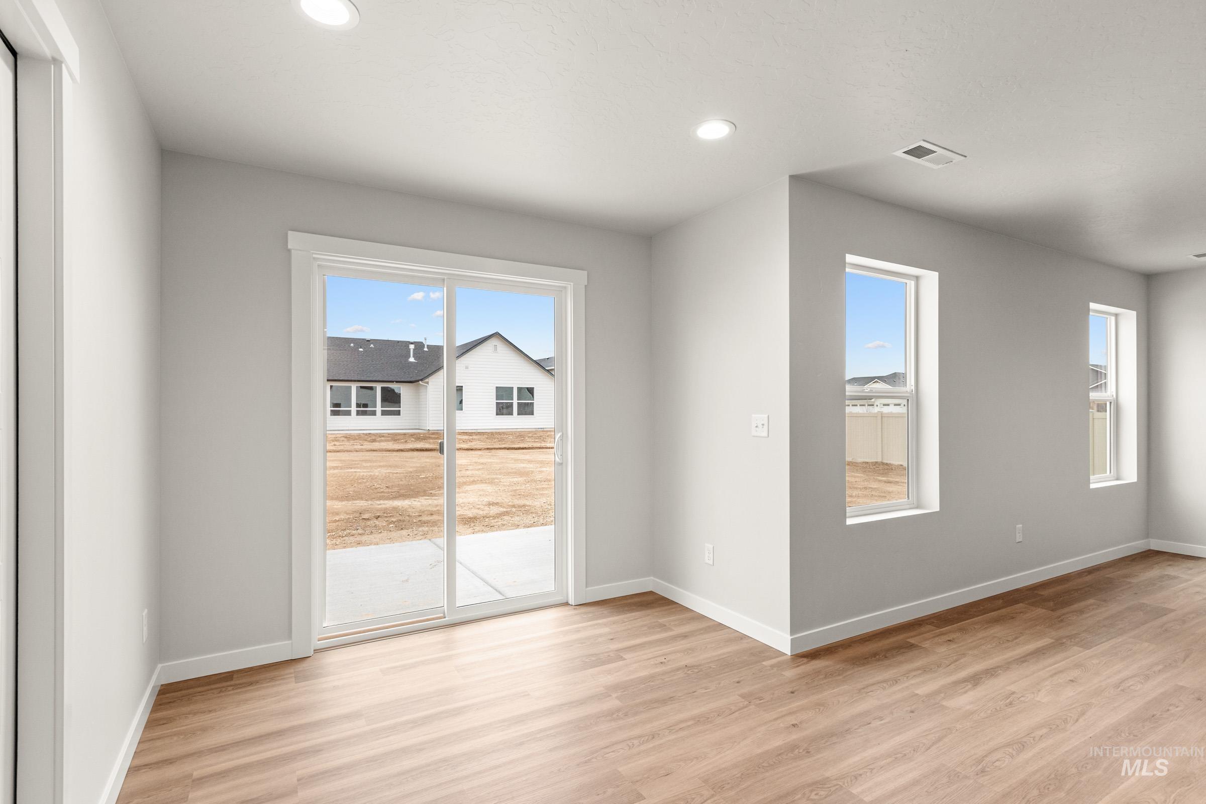 8166 E Cool River Lp, Nampa, Idaho 83687, 5 Bedrooms, 3 Bathrooms, Residential For Sale, Price $519,990, 98974788