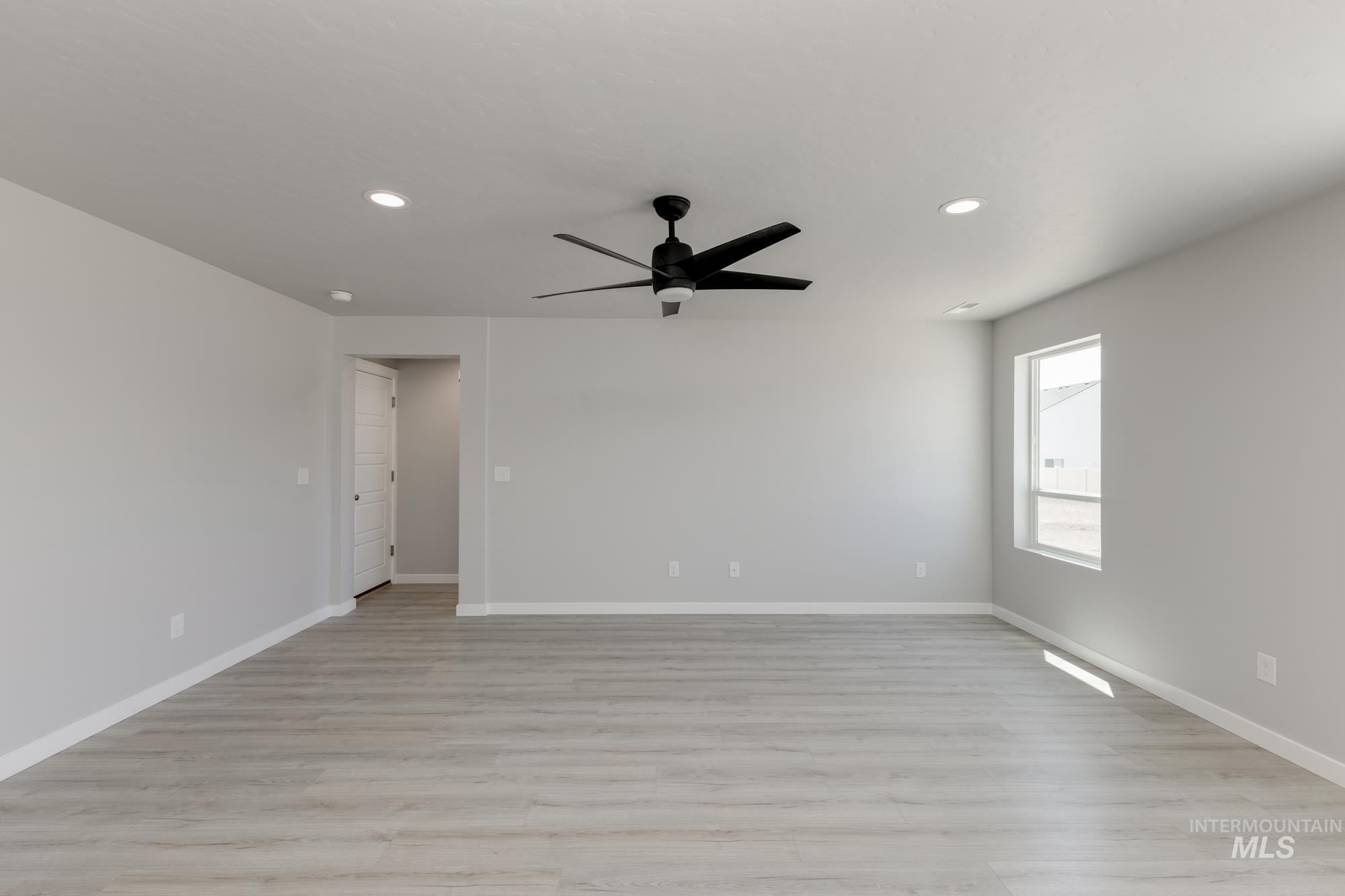 8166 E Cool River Lp, Nampa, Idaho 83687, 5 Bedrooms, 3 Bathrooms, Residential For Sale, Price $524,990, 98974788