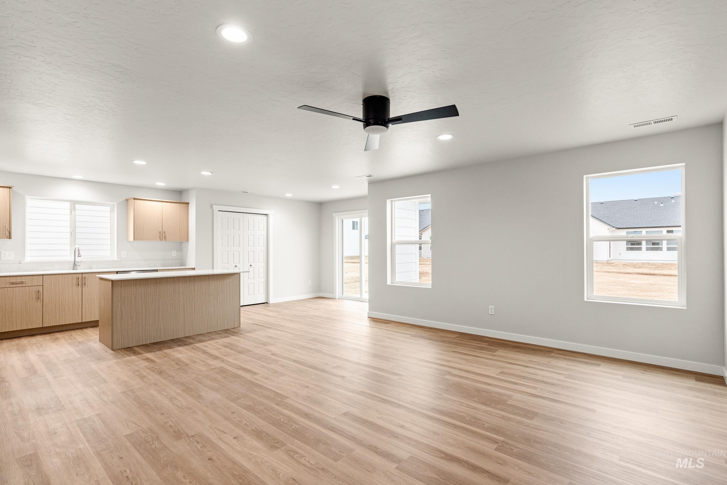 8166 E Cool River Lp, Nampa, Idaho 83687, 5 Bedrooms, 3 Bathrooms, Residential For Sale, Price $519,990, 98974788