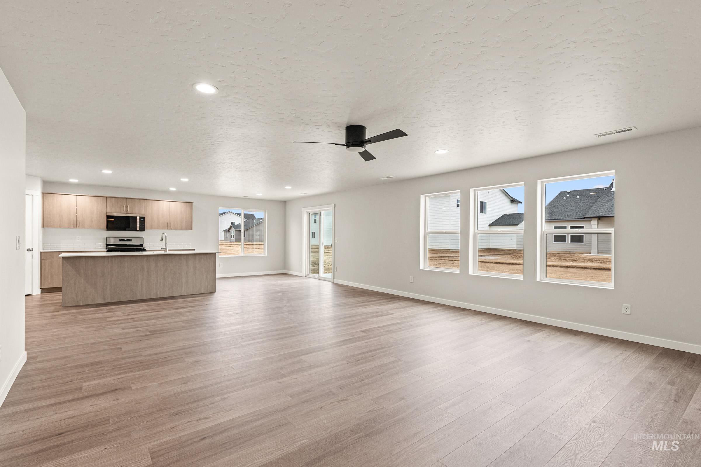 8178 E Cool River Lp, Nampa, Idaho 83687, 4 Bedrooms, 3 Bathrooms, Residential For Sale, Price $589,990, 98974789