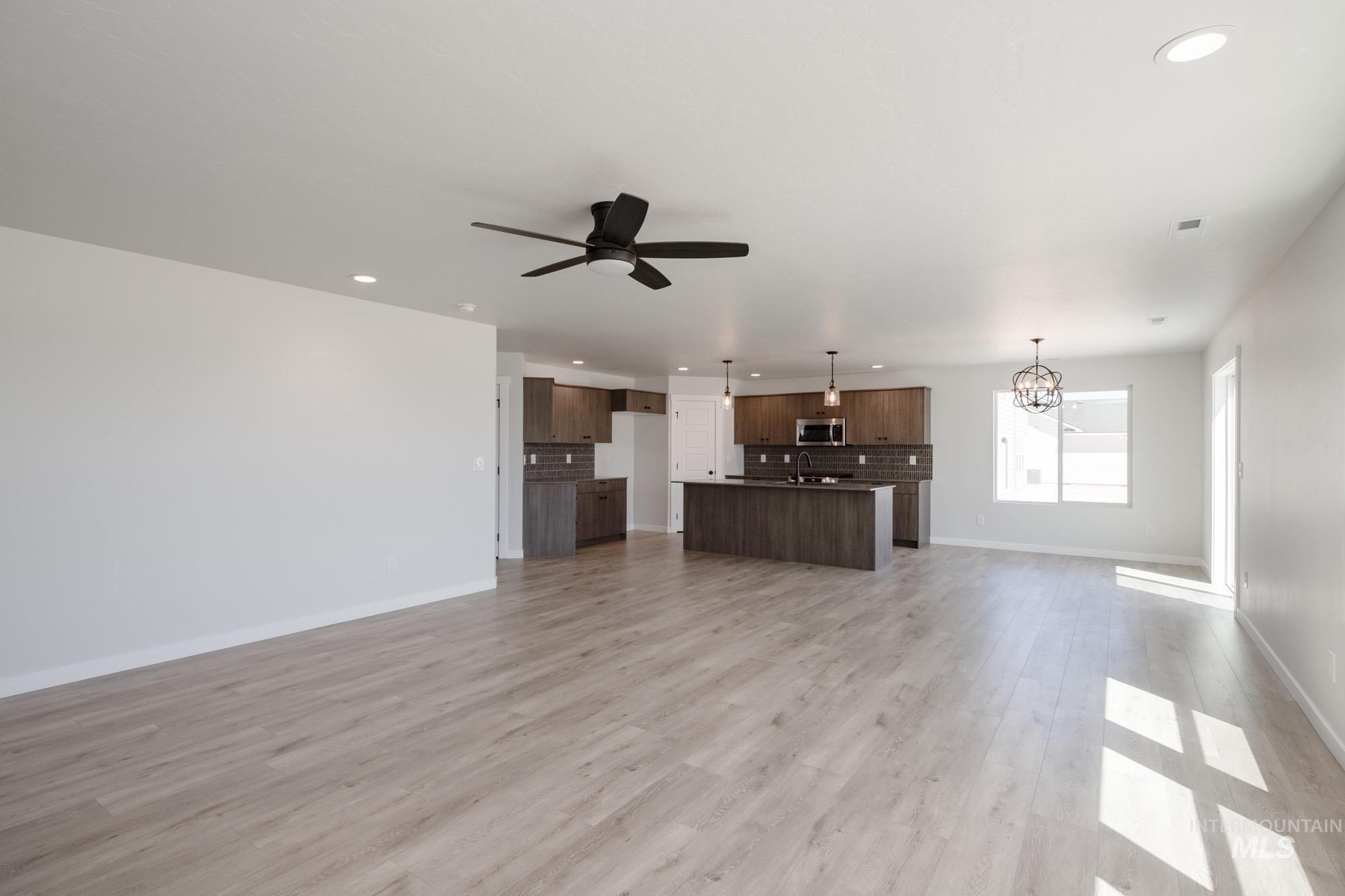 8178 E Cool River Lp, Nampa, Idaho 83687, 4 Bedrooms, 3 Bathrooms, Residential For Sale, Price $594,990,MLS 98974789