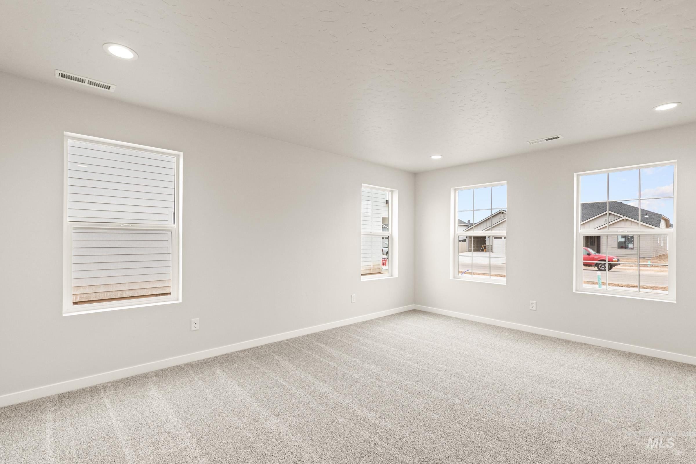 8178 E Cool River Lp, Nampa, Idaho 83687, 4 Bedrooms, 3 Bathrooms, Residential For Sale, Price $589,990, 98974789