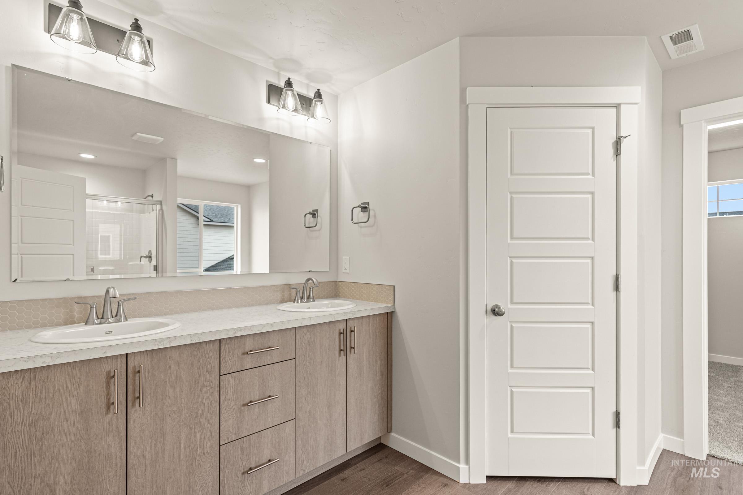 8178 E Cool River Lp, Nampa, Idaho 83687, 4 Bedrooms, 3 Bathrooms, Residential For Sale, Price $589,990, 98974789