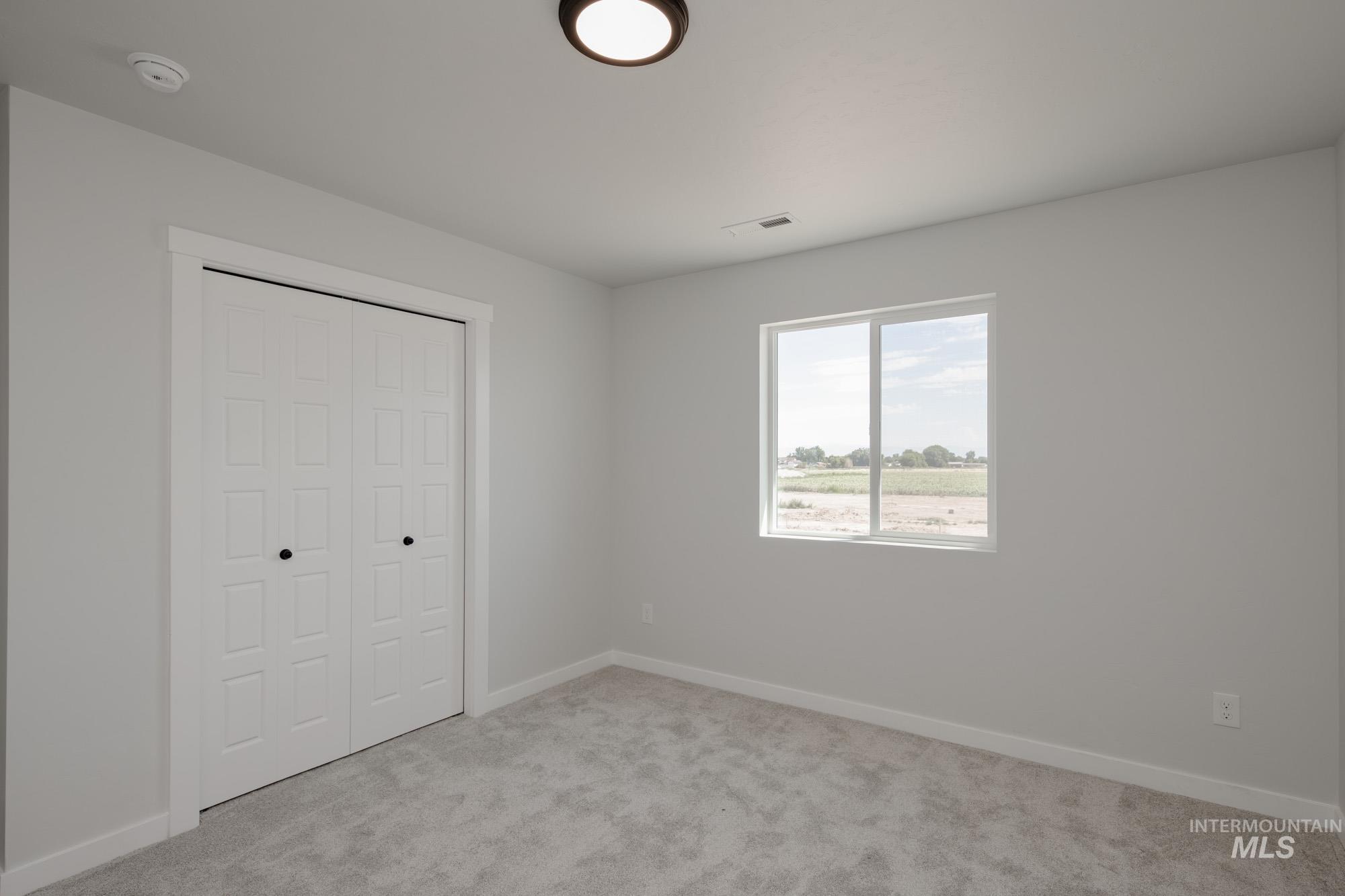 8178 E Cool River Lp, Nampa, Idaho 83687, 4 Bedrooms, 3 Bathrooms, Residential For Sale, Price $594,990,MLS 98974789