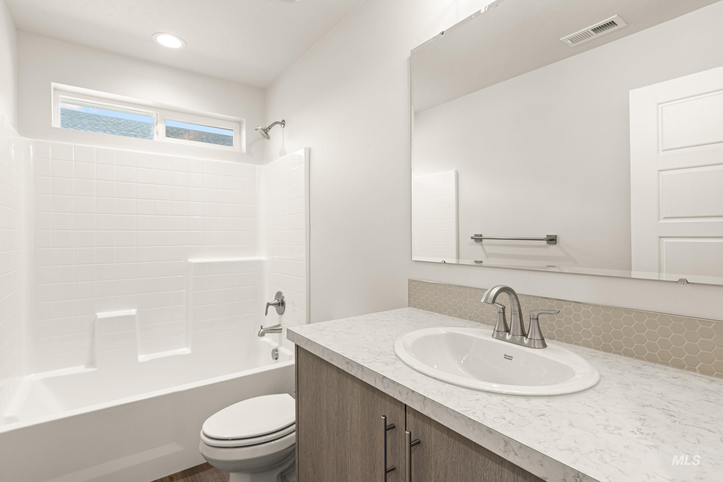 8178 E Cool River Lp, Nampa, Idaho 83687, 4 Bedrooms, 3 Bathrooms, Residential For Sale, Price $589,990, 98974789