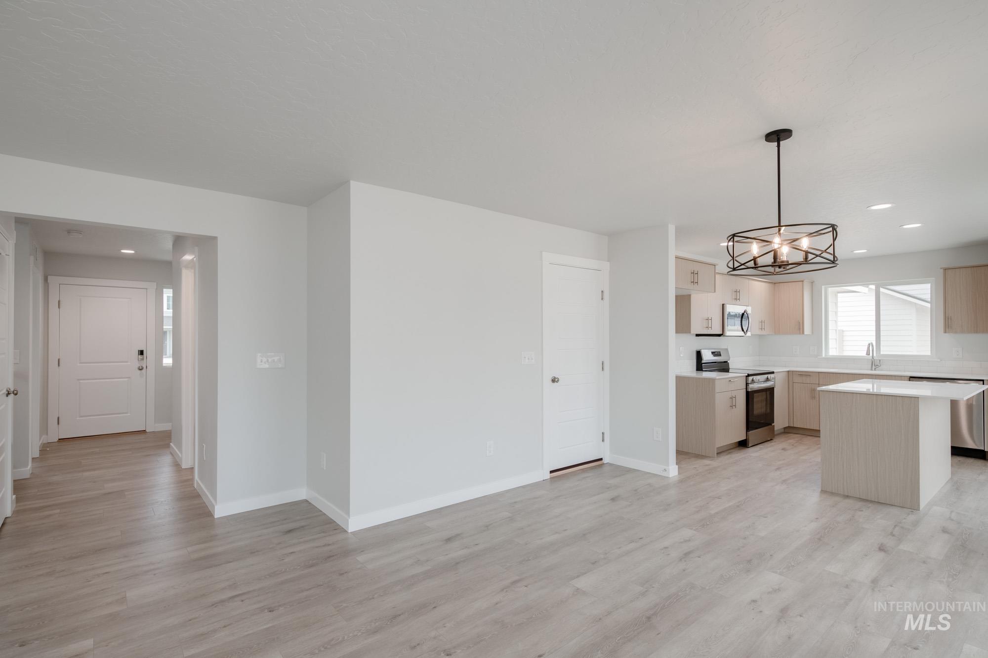 8202 E Cool River Loop, Nampa, Idaho 83687, 4 Bedrooms, 2.5 Bathrooms, Residential For Sale, Price $444,990, 98974792