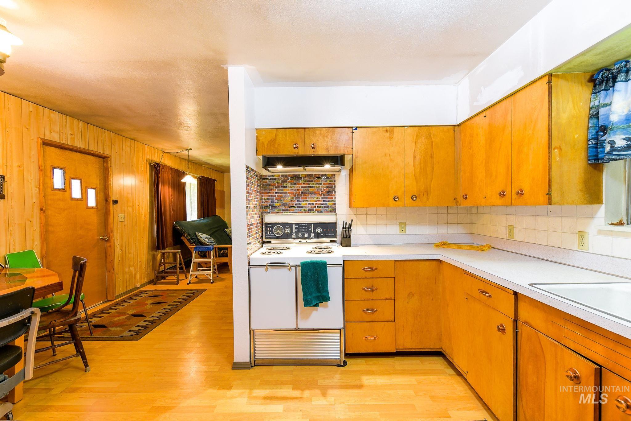 243 N Fir, Genesee, Idaho 83832, 2 Bedrooms, 1 Bathroom, Residential For Sale, Price $279,000,MLS 98974794