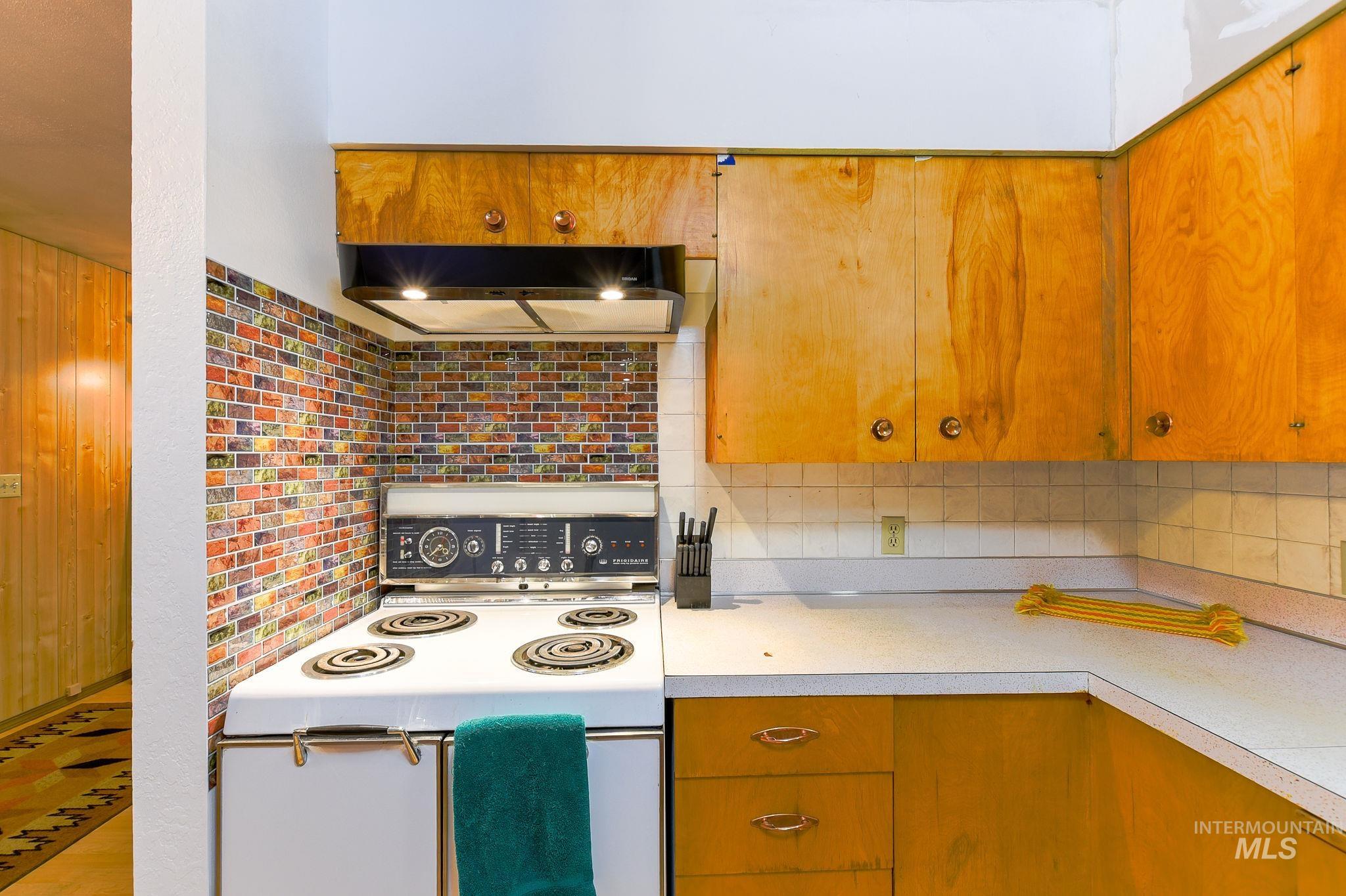 243 N Fir, Genesee, Idaho 83832, 2 Bedrooms, 1 Bathroom, Residential For Sale, Price $279,000,MLS 98974794