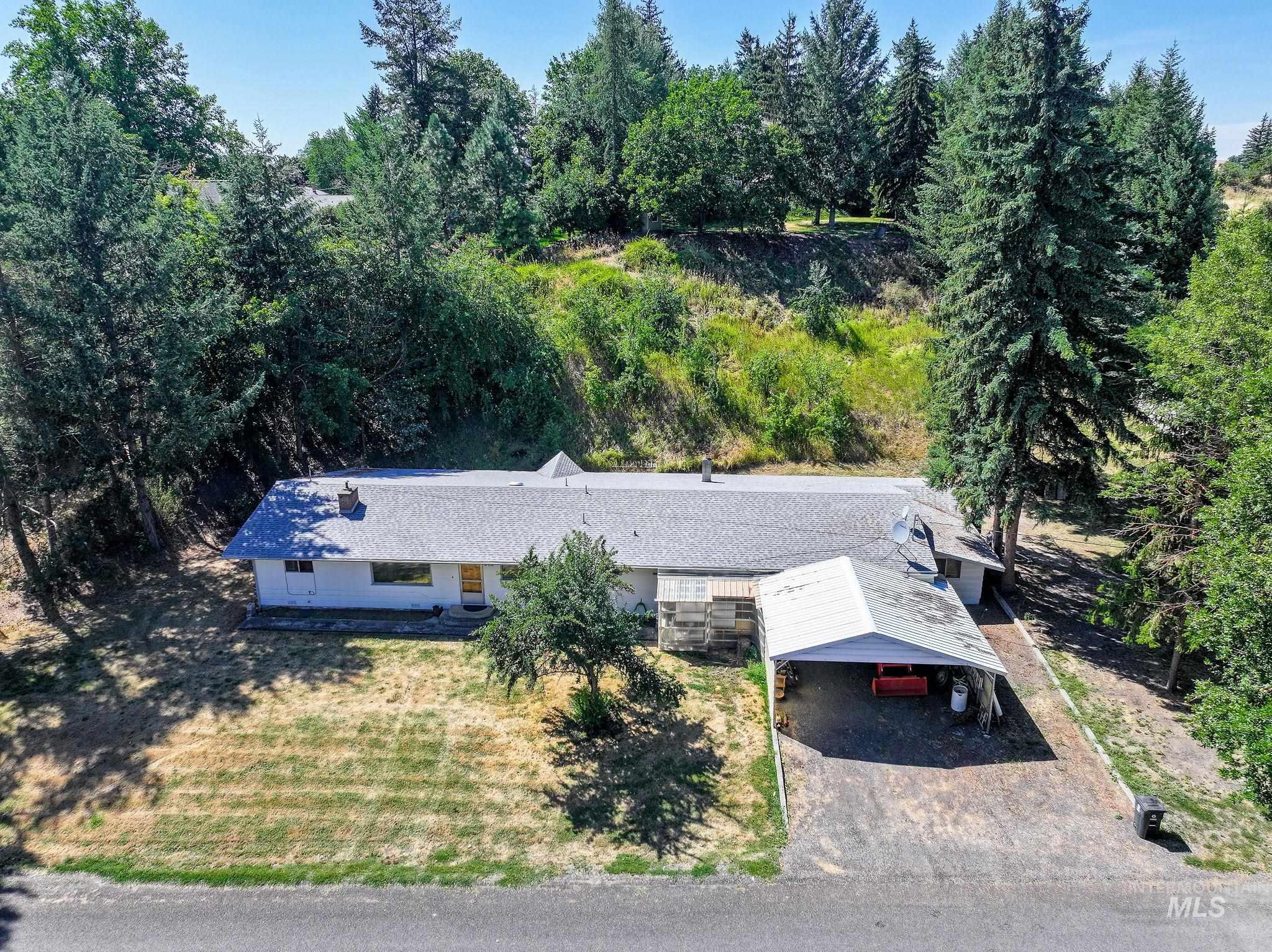 243 N Fir, Genesee, Idaho 83832, 2 Bedrooms, 1 Bathroom, Residential For Sale, Price $279,000,MLS 98974794