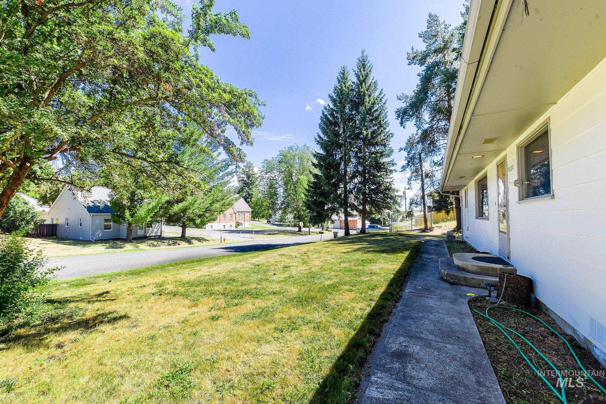 243 N Fir, Genesee, Idaho 83832, 2 Bedrooms, 1 Bathroom, Residential For Sale, Price $279,000,MLS 98974794