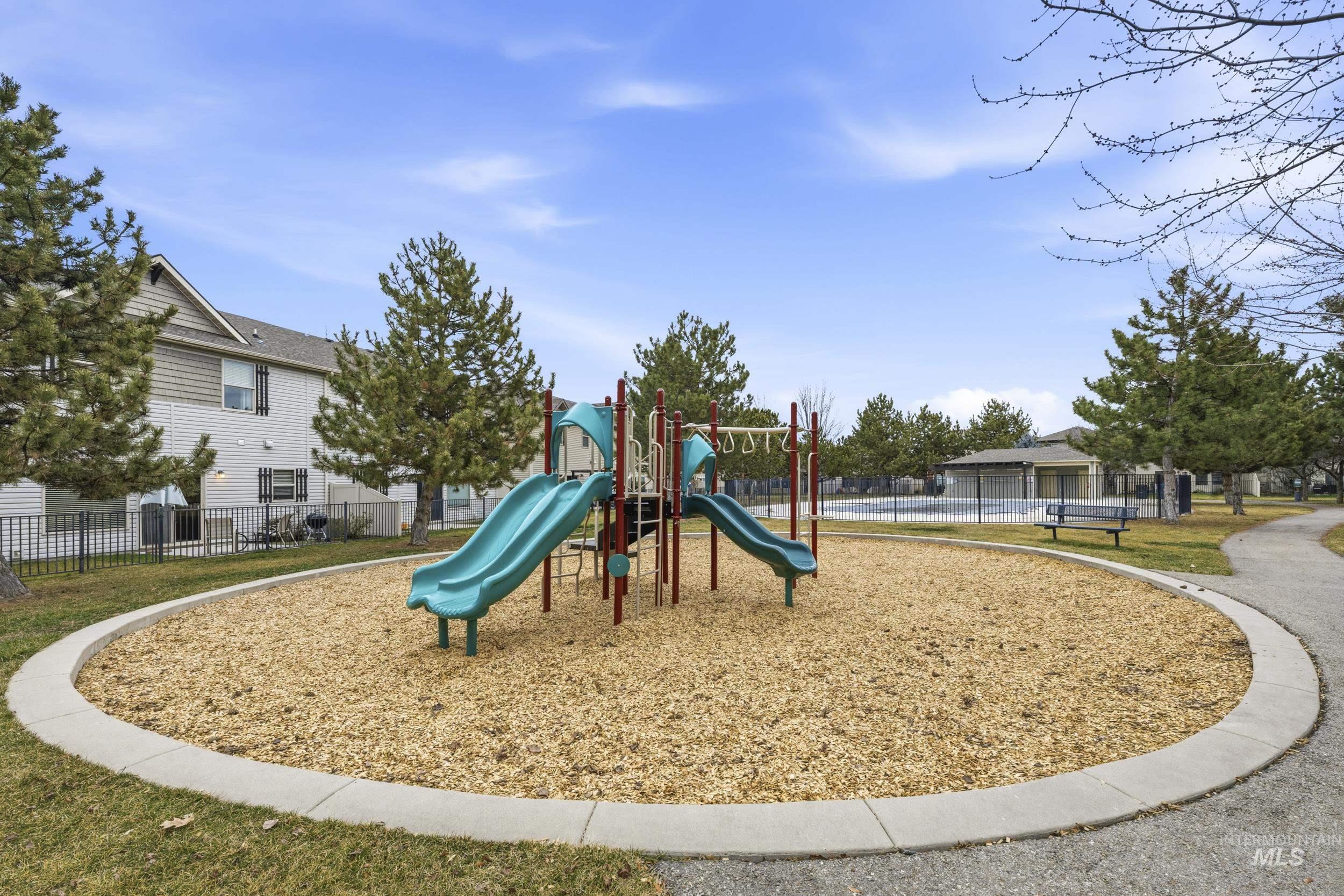 8752 W Pine Valley Lane, Boise, Idaho 83709, 3 Bedrooms, 2.5 Bathrooms, Residential For Sale, Price $350,000, 98974799