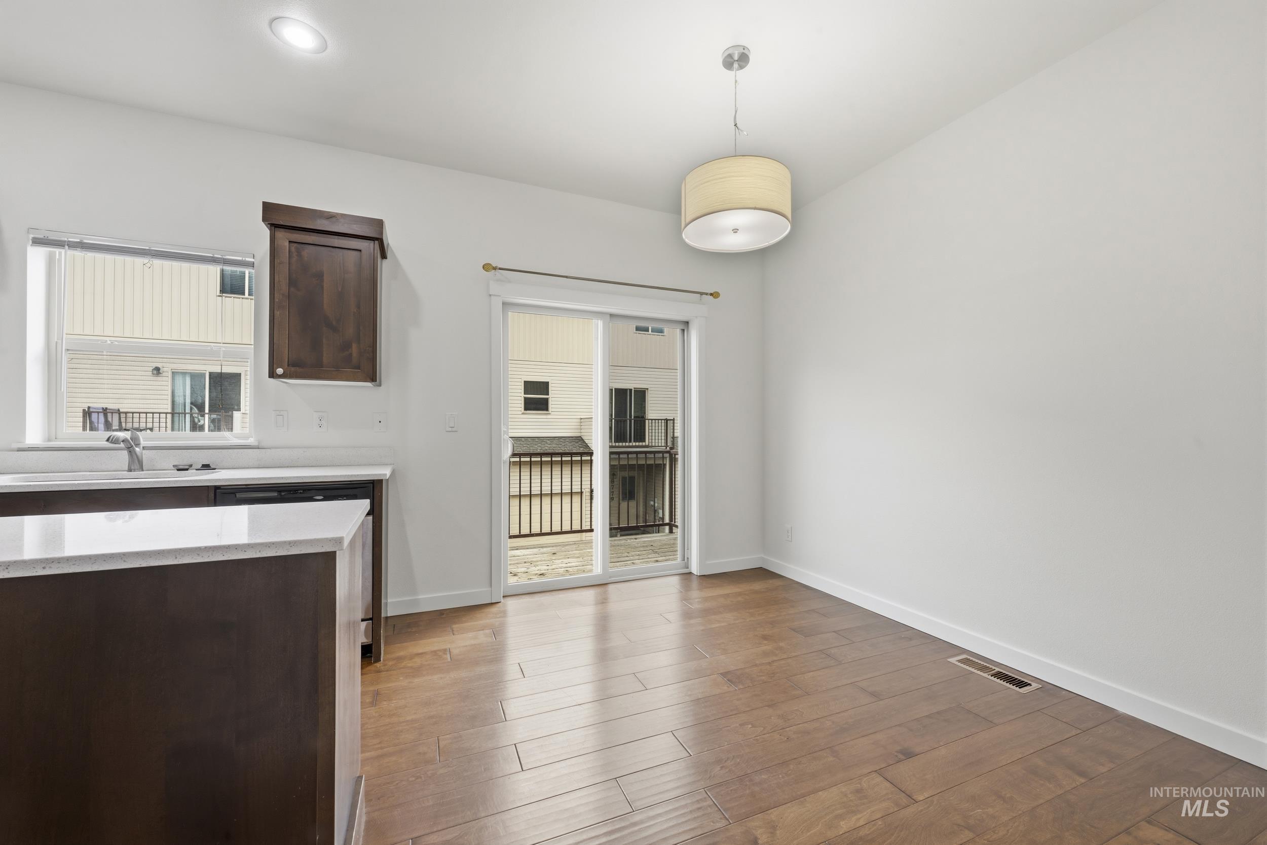 8752 W Pine Valley Lane, Boise, Idaho 83709, 3 Bedrooms, 2.5 Bathrooms, Residential For Sale, Price $350,000, 98974799