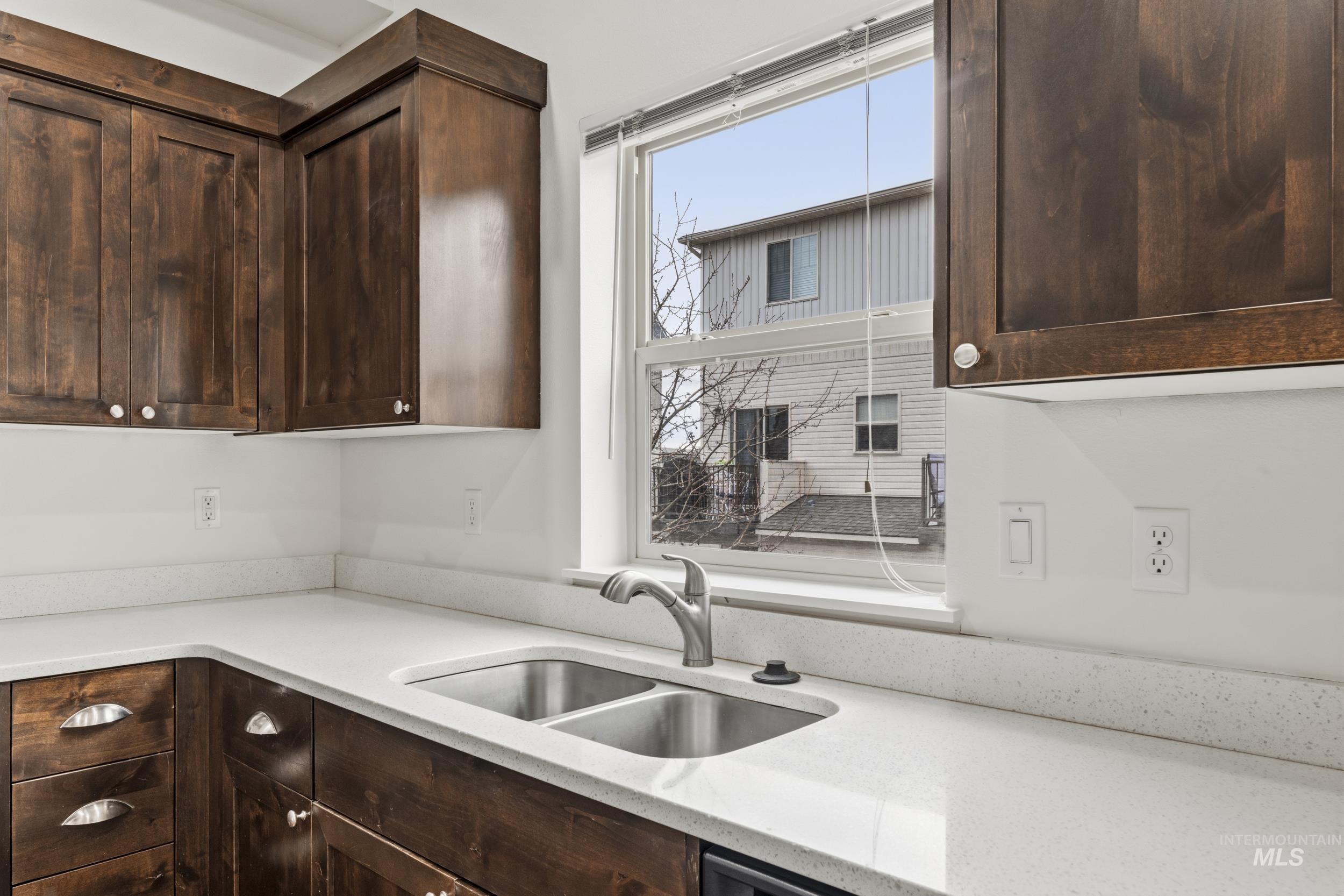 8752 W Pine Valley Lane, Boise, Idaho 83709, 3 Bedrooms, 2.5 Bathrooms, Residential For Sale, Price $350,000, 98974799