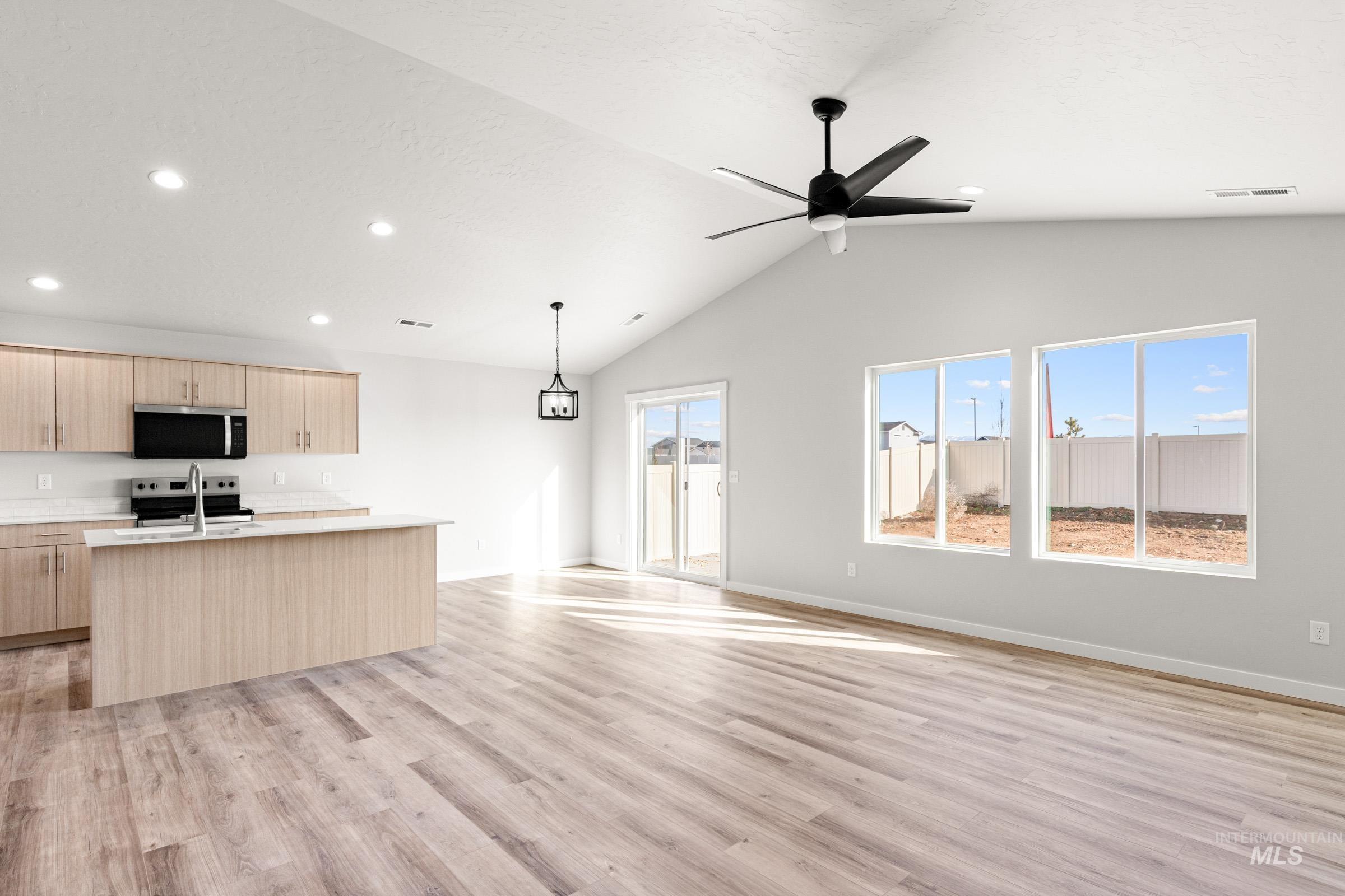 17732 N Boone Peak Ave, Nampa, Idaho 83687, 3 Bedrooms, 2 Bathrooms, Residential For Sale, Price $419,990, 98974800