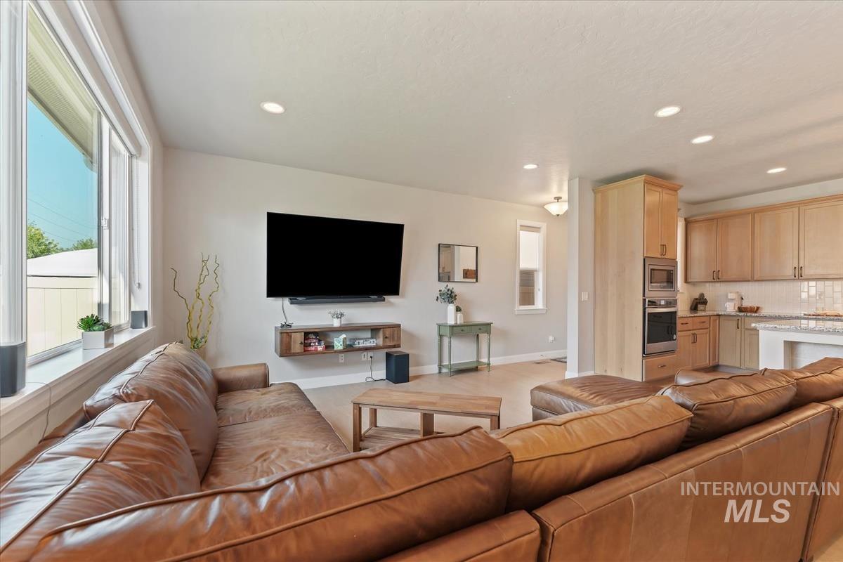 5773 W Riva Capri St, Meridian, Idaho 83646, 3 Bedrooms, 2 Bathrooms, Residential For Sale, Price $490,000, 98974801