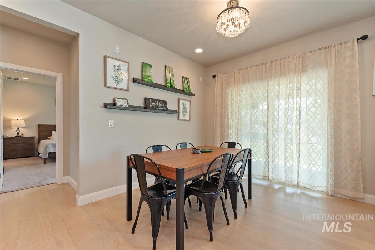 5773 W Riva Capri St, Meridian, Idaho 83646, 3 Bedrooms, 2 Bathrooms, Residential For Sale, Price $490,000, 98974801