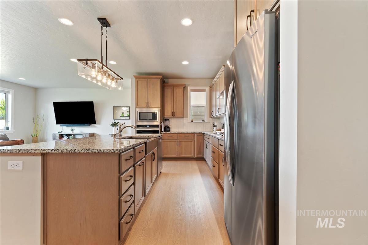 5773 W Riva Capri St, Meridian, Idaho 83646, 3 Bedrooms, 2 Bathrooms, Residential For Sale, Price $490,000, 98974801