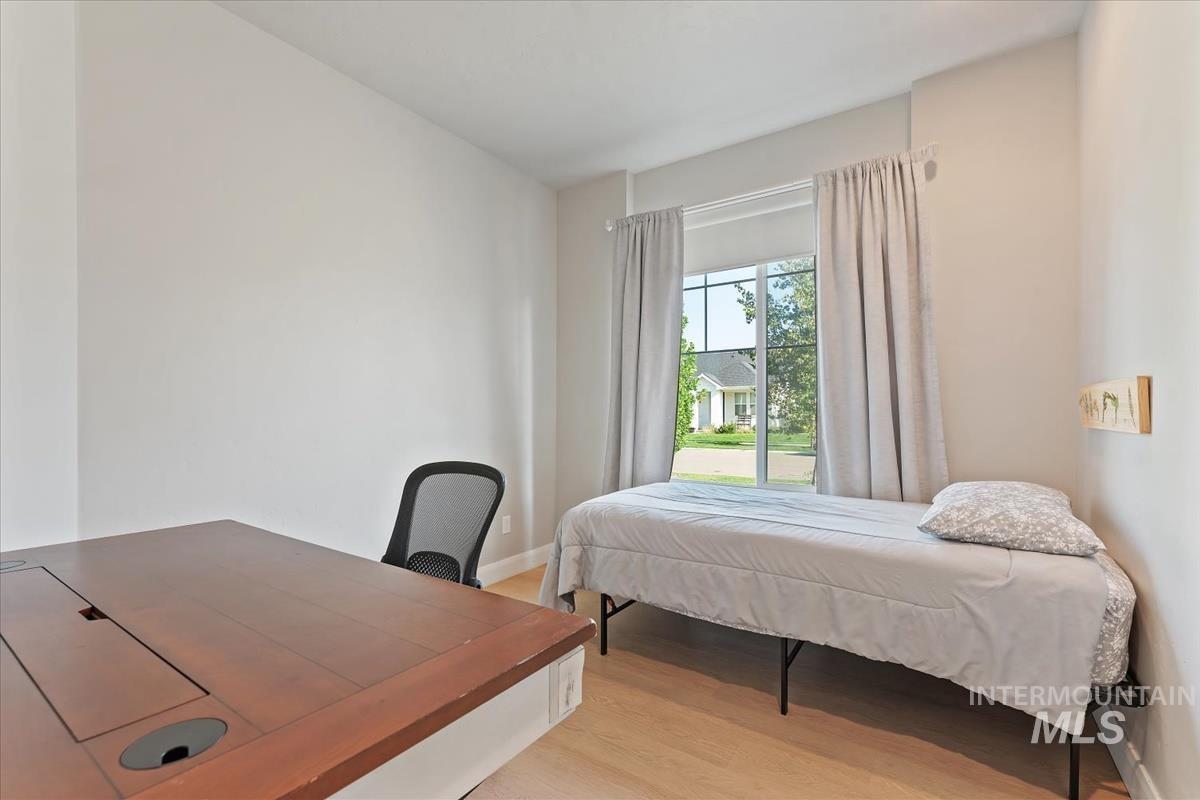 5773 W Riva Capri St, Meridian, Idaho 83646, 3 Bedrooms, 2 Bathrooms, Residential For Sale, Price $490,000, 98974801