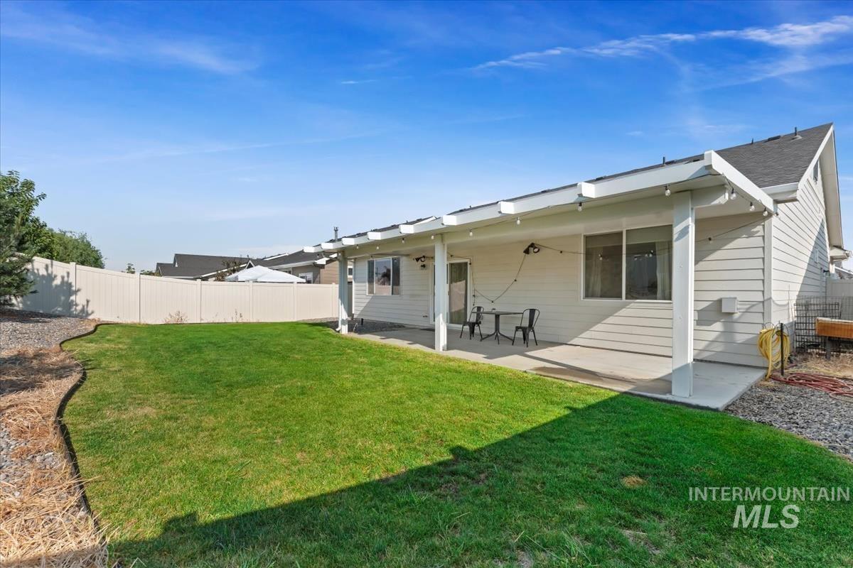 5773 W Riva Capri St, Meridian, Idaho 83646, 3 Bedrooms, 2 Bathrooms, Residential For Sale, Price $490,000, 98974801