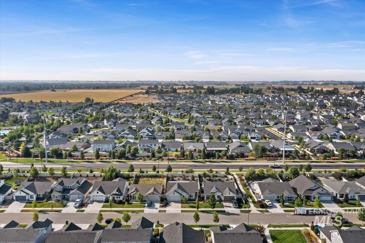 5773 W Riva Capri St, Meridian, Idaho 83646, 3 Bedrooms, 2 Bathrooms, Residential For Sale, Price $490,000, 98974801