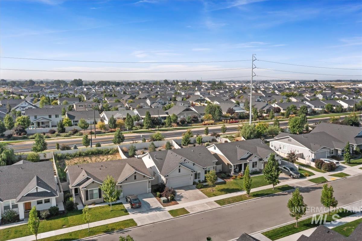 5773 W Riva Capri St, Meridian, Idaho 83646, 3 Bedrooms, 2 Bathrooms, Residential For Sale, Price $490,000, 98974801