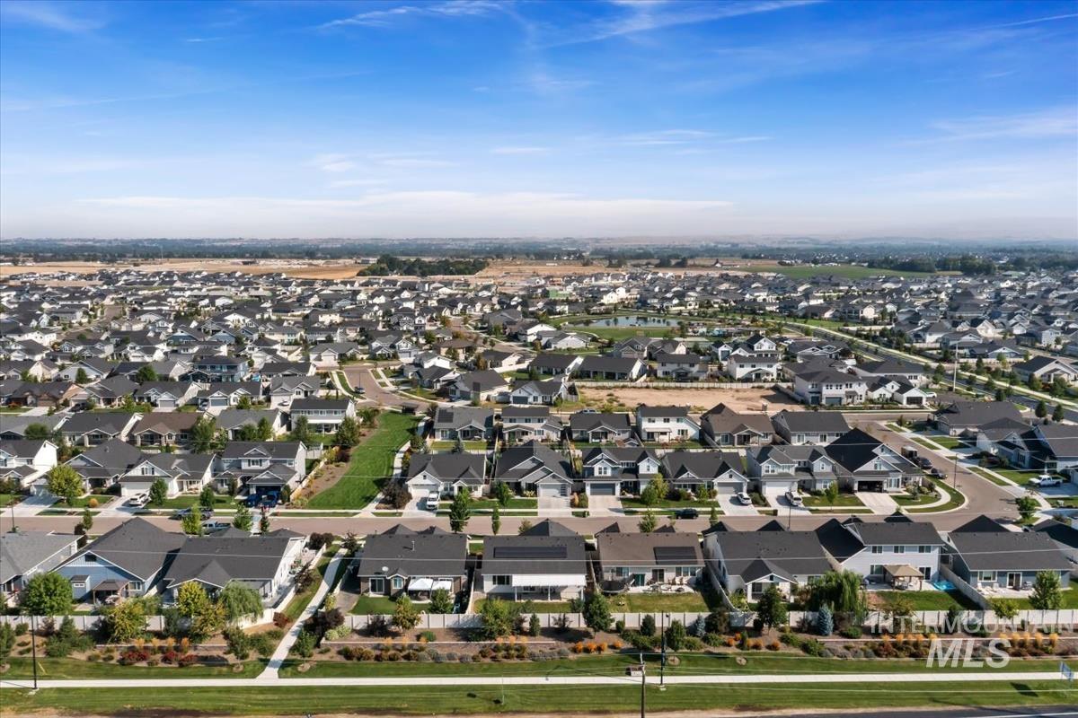 5773 W Riva Capri St, Meridian, Idaho 83646, 3 Bedrooms, 2 Bathrooms, Residential For Sale, Price $490,000, 98974801