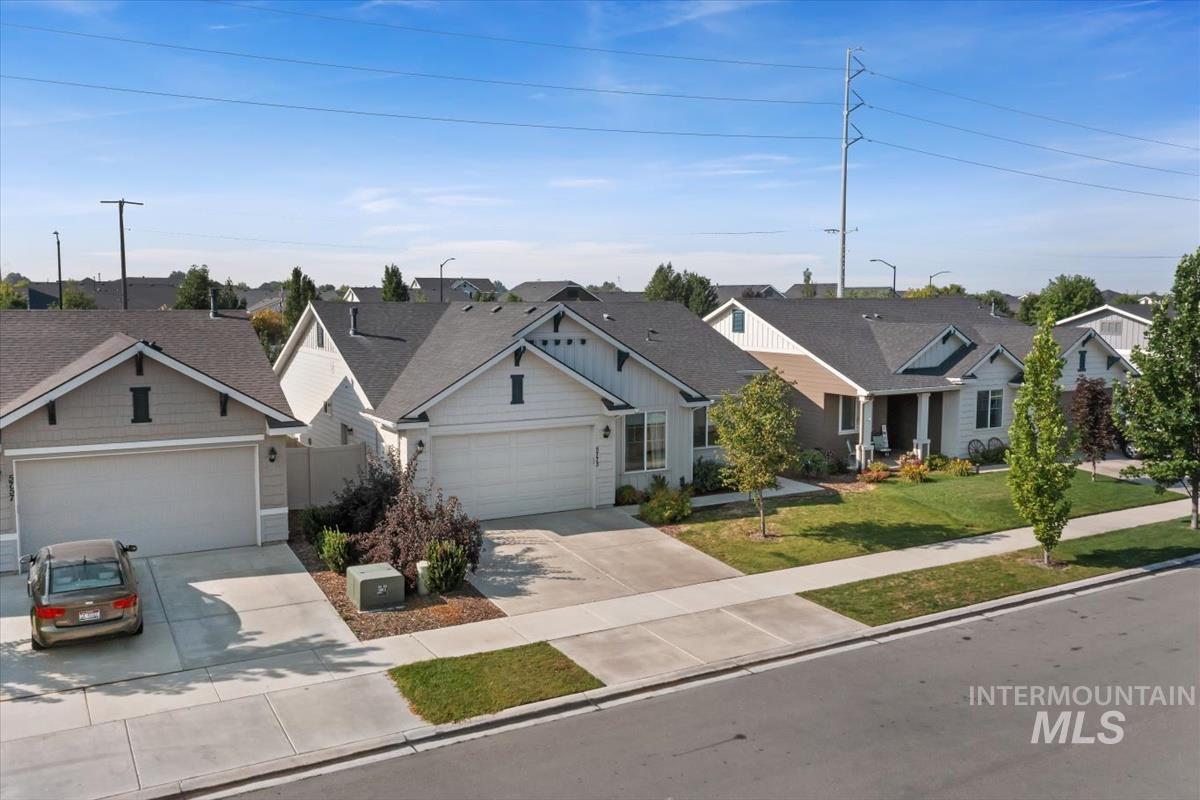 5773 W Riva Capri St, Meridian, Idaho 83646, 3 Bedrooms, 2 Bathrooms, Residential For Sale, Price $490,000, 98974801