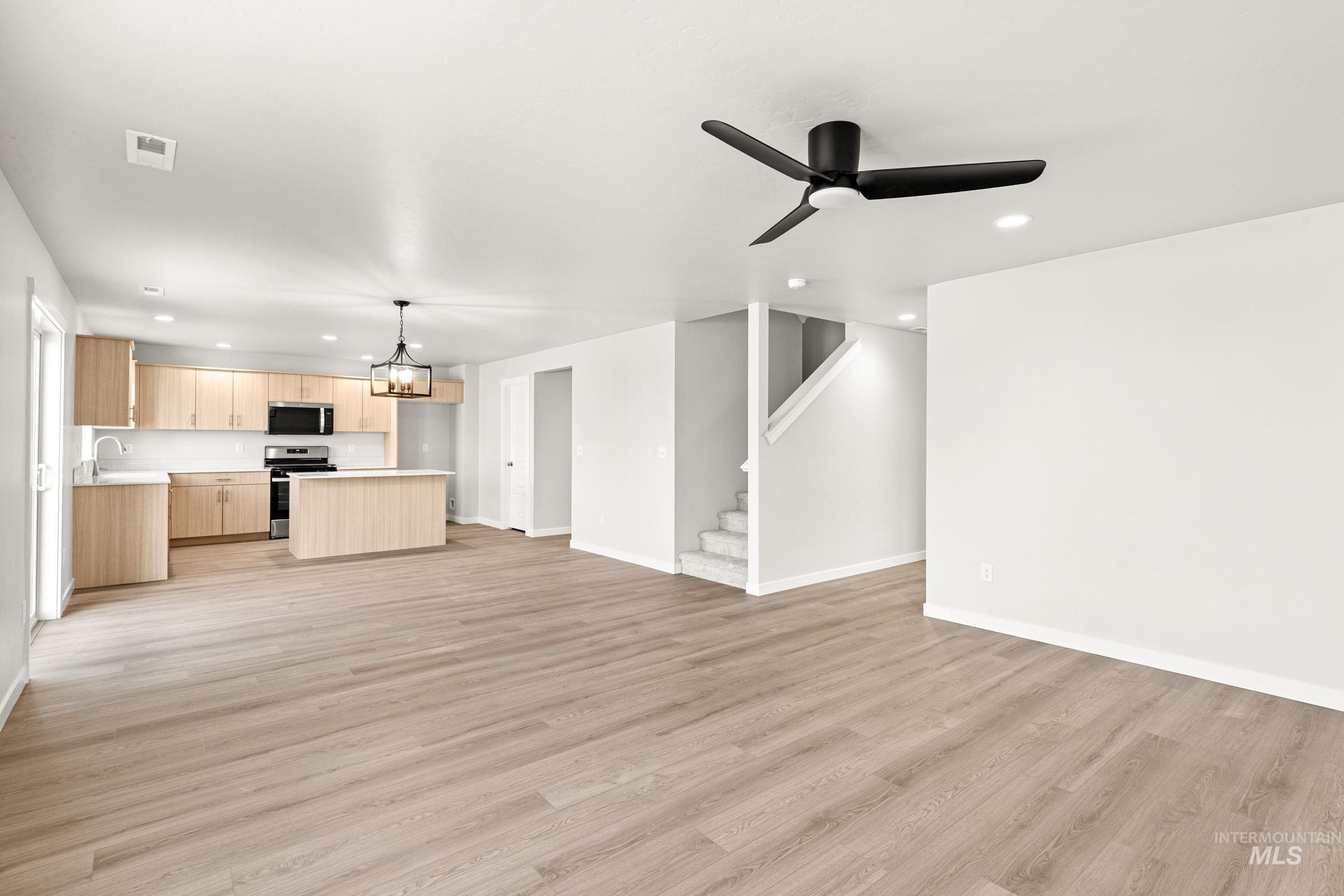 17621 N Boone Peak Ave, Nampa, Idaho 83687, 4 Bedrooms, 2.5 Bathrooms, Residential For Sale, Price $519,990, 98974802