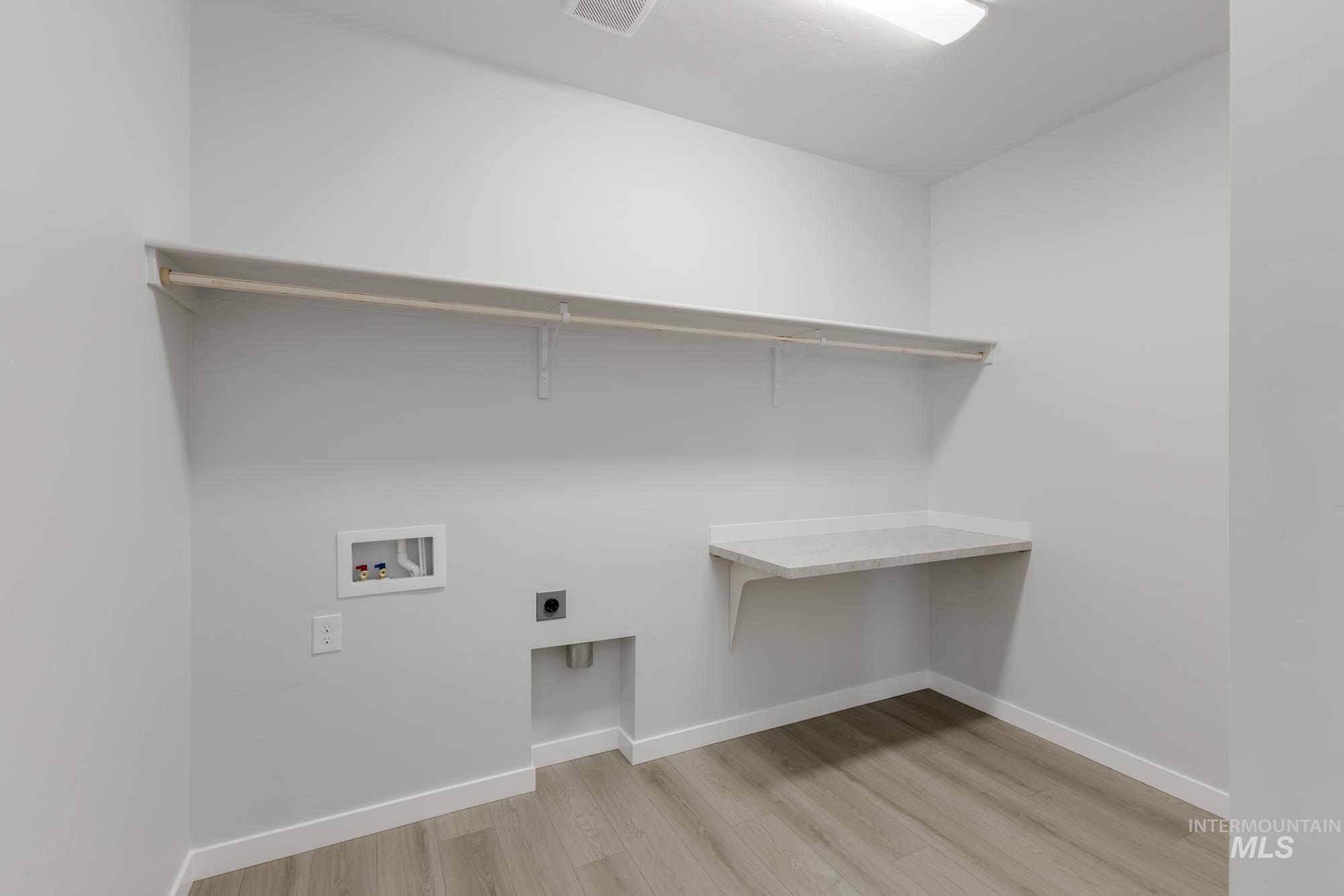 7071 E Amber Springs St, Nampa, Idaho 83687, 4 Bedrooms, 2 Bathrooms, Residential For Sale, Price $509,990, 98974806