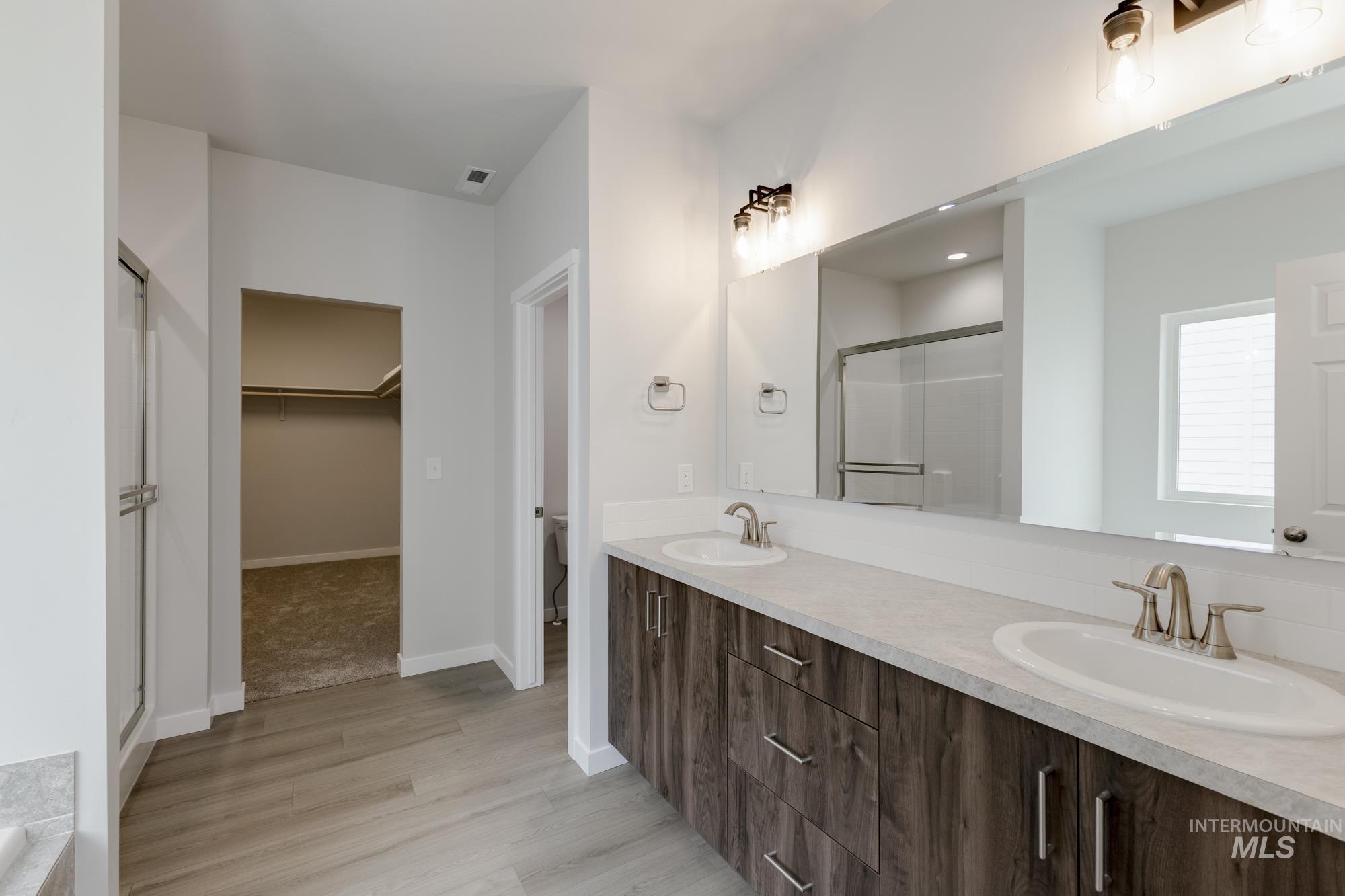 7071 E Amber Springs St, Nampa, Idaho 83687, 4 Bedrooms, 2 Bathrooms, Residential For Sale, Price $509,990, 98974806